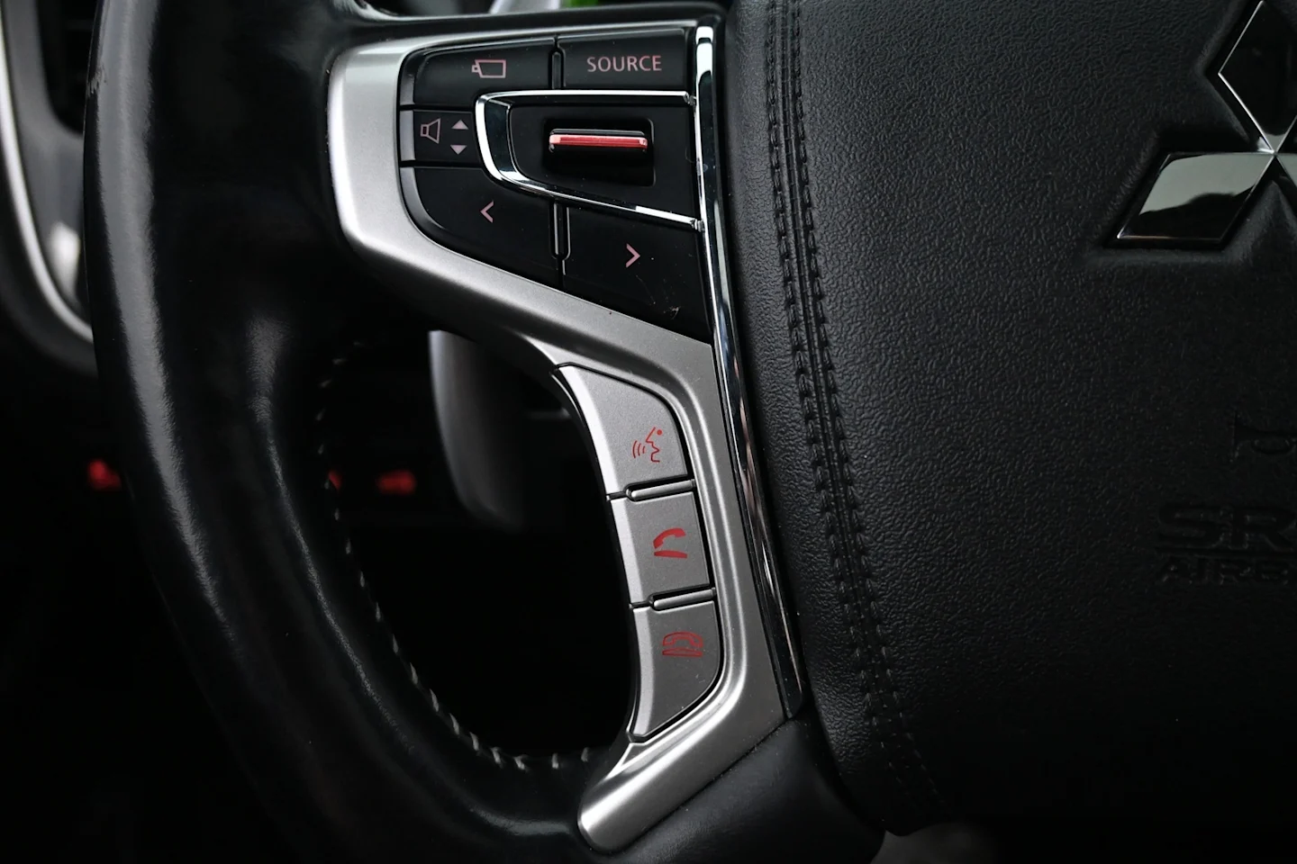 Car Image - 4YLHl7bhdlbYAF35zgMoBE