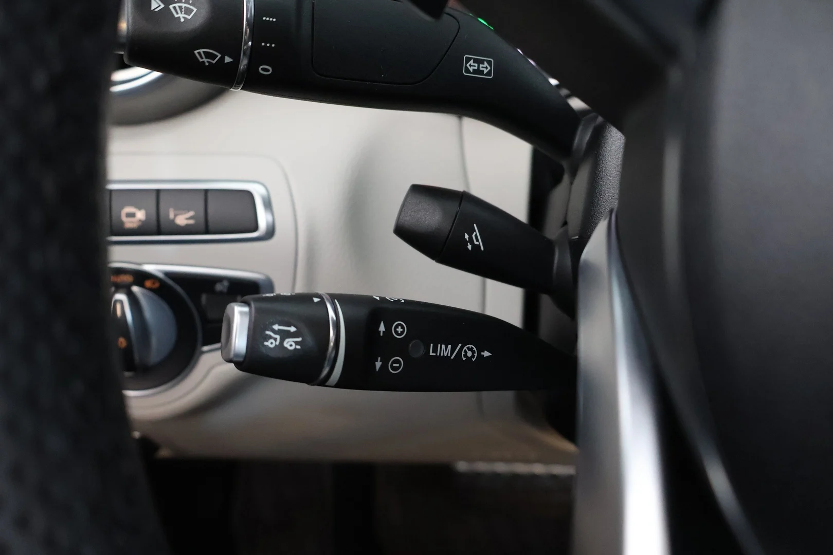 Car Image - 3fBXaejgBTpfaBWfKca1XI