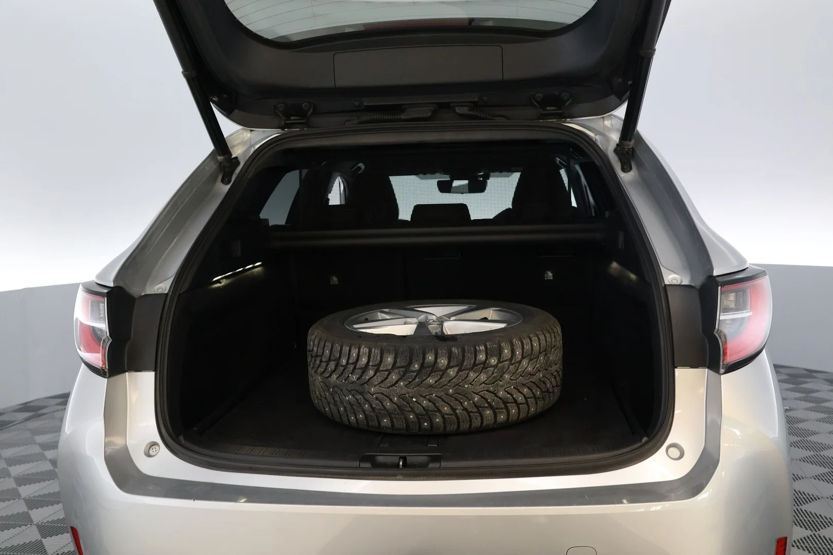 Car Image - 7zhvxhsVWWu3xx212VRiVe