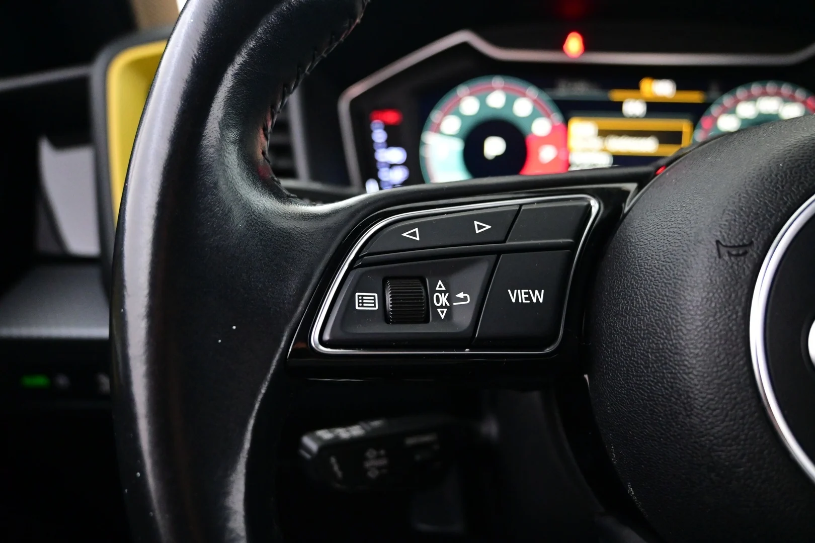 Car Image - 51eB5mtOgWJ9s4g7MCMm66