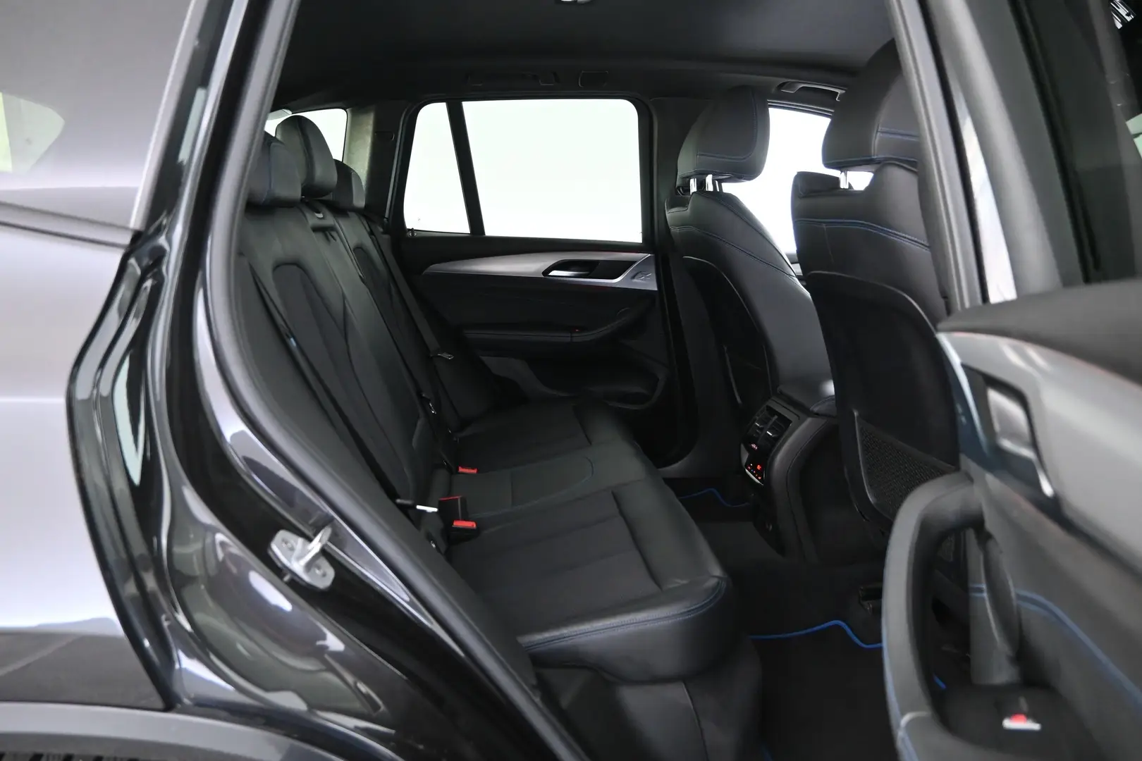 Car Image - 1bSVgjAaV0SG3AE9HwtwJR