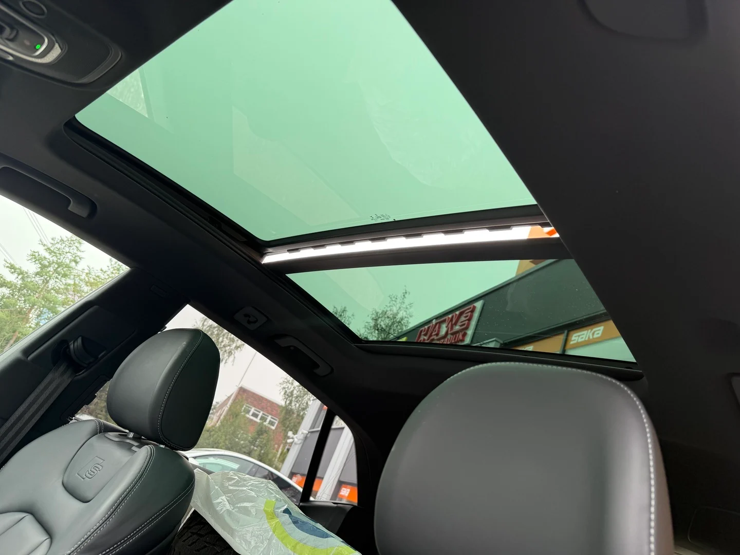 Car Image - 3h8zck2Y2sFwzOiWvmSo8u