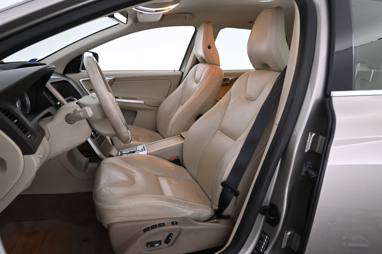 Car Image - 4IT9sEp8cEHjXu0O9qbwHK
