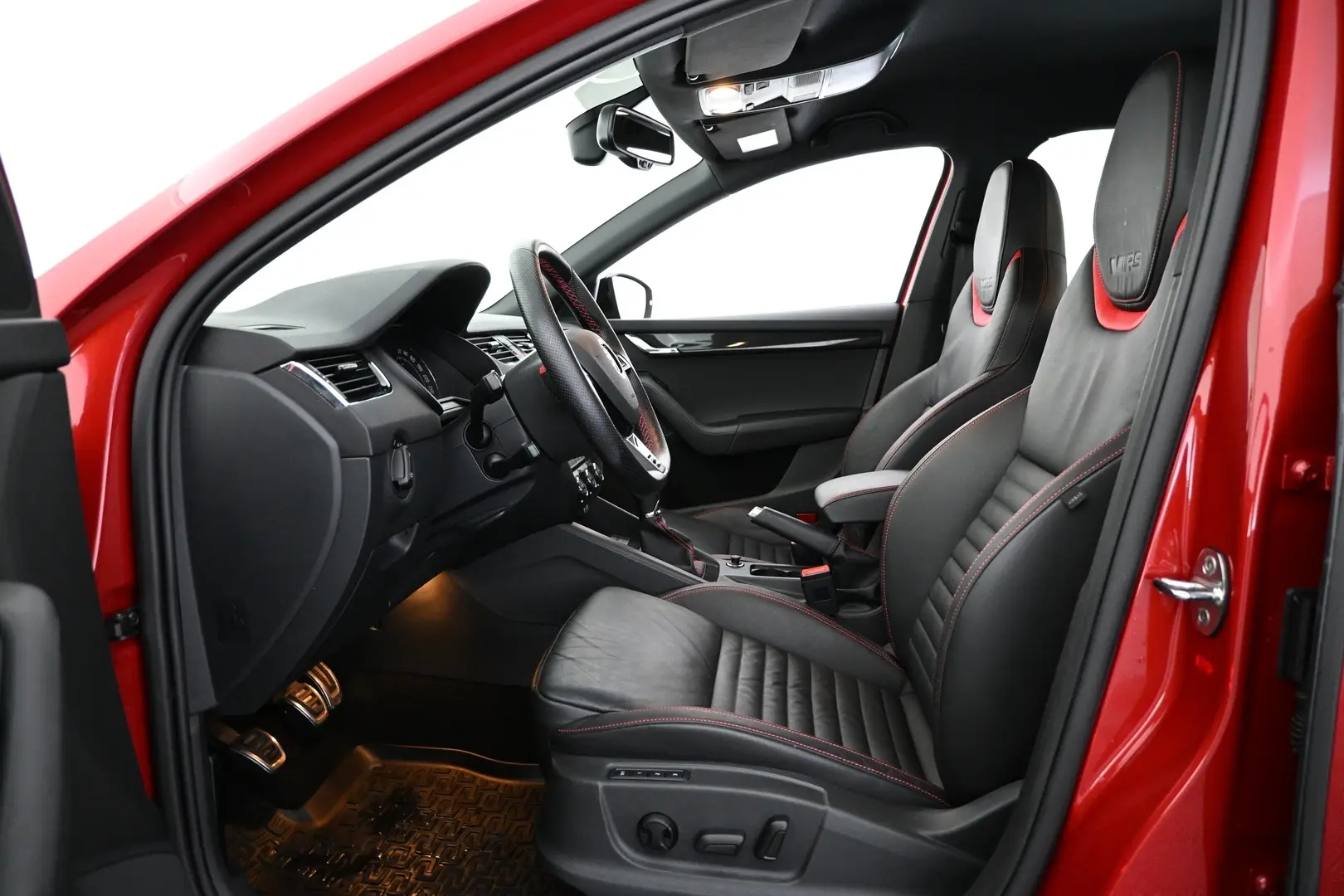 Car Image - 781GFN3ZSYPGylXIAJVXz8