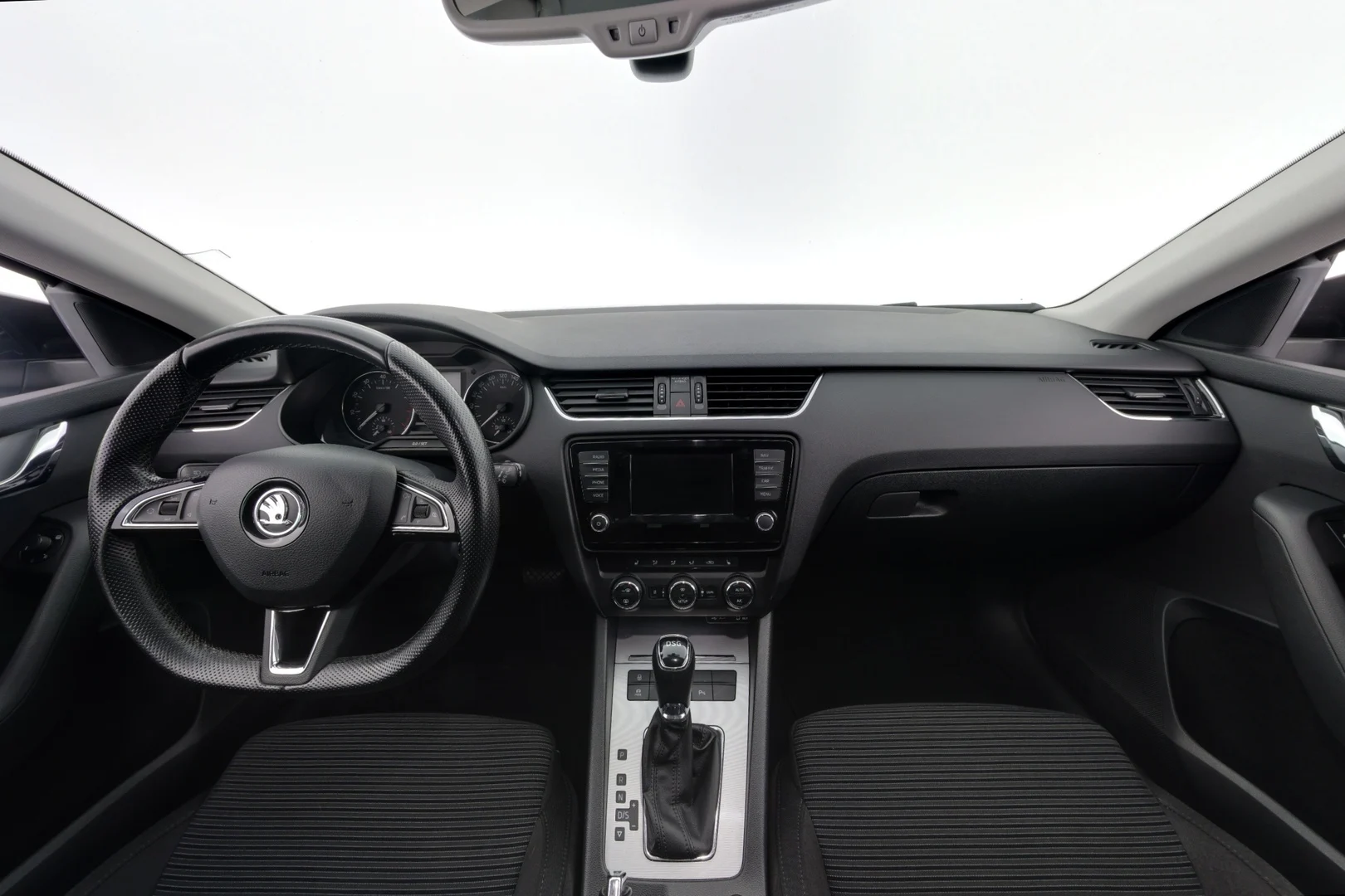 Car Image - 2dV22RypYjQECeqxJRTFk1