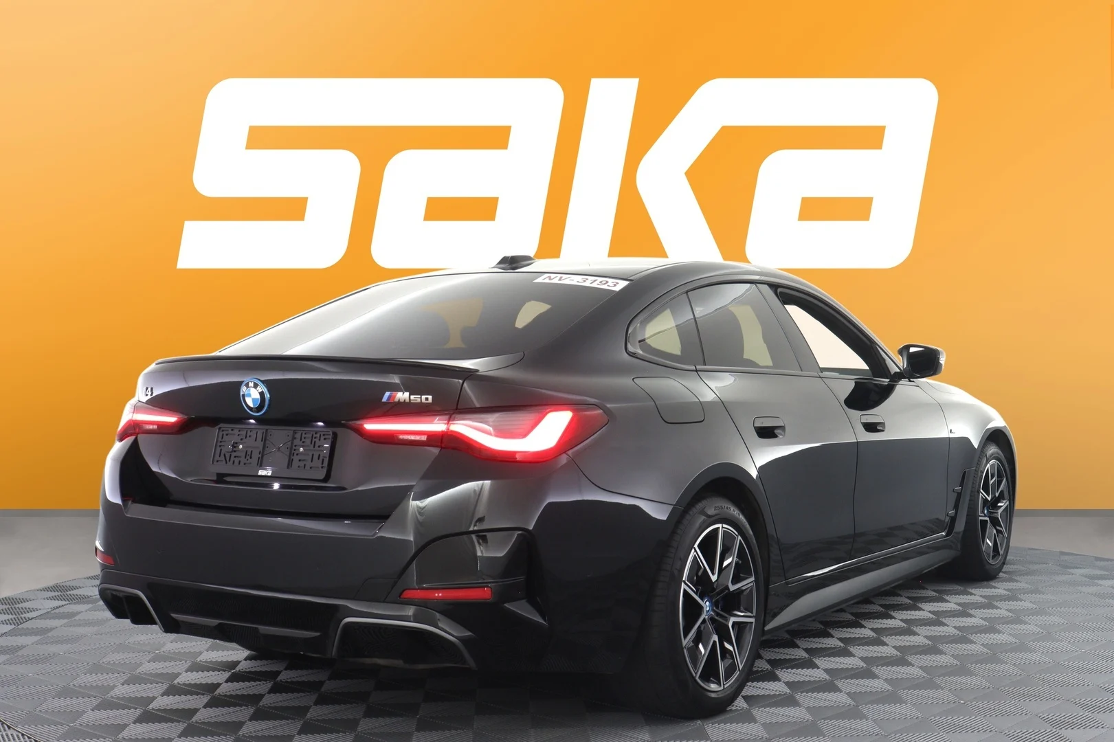 Car Image - 3Kw1sGa2axSiG3zBMtyQlR