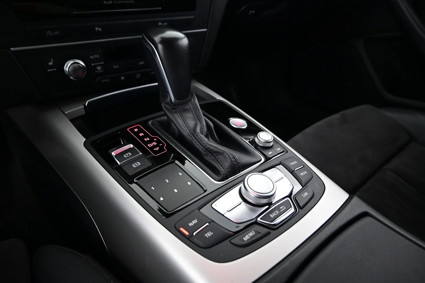 Car Image - 4nS0EK81SJbjOQrxFx4vrH