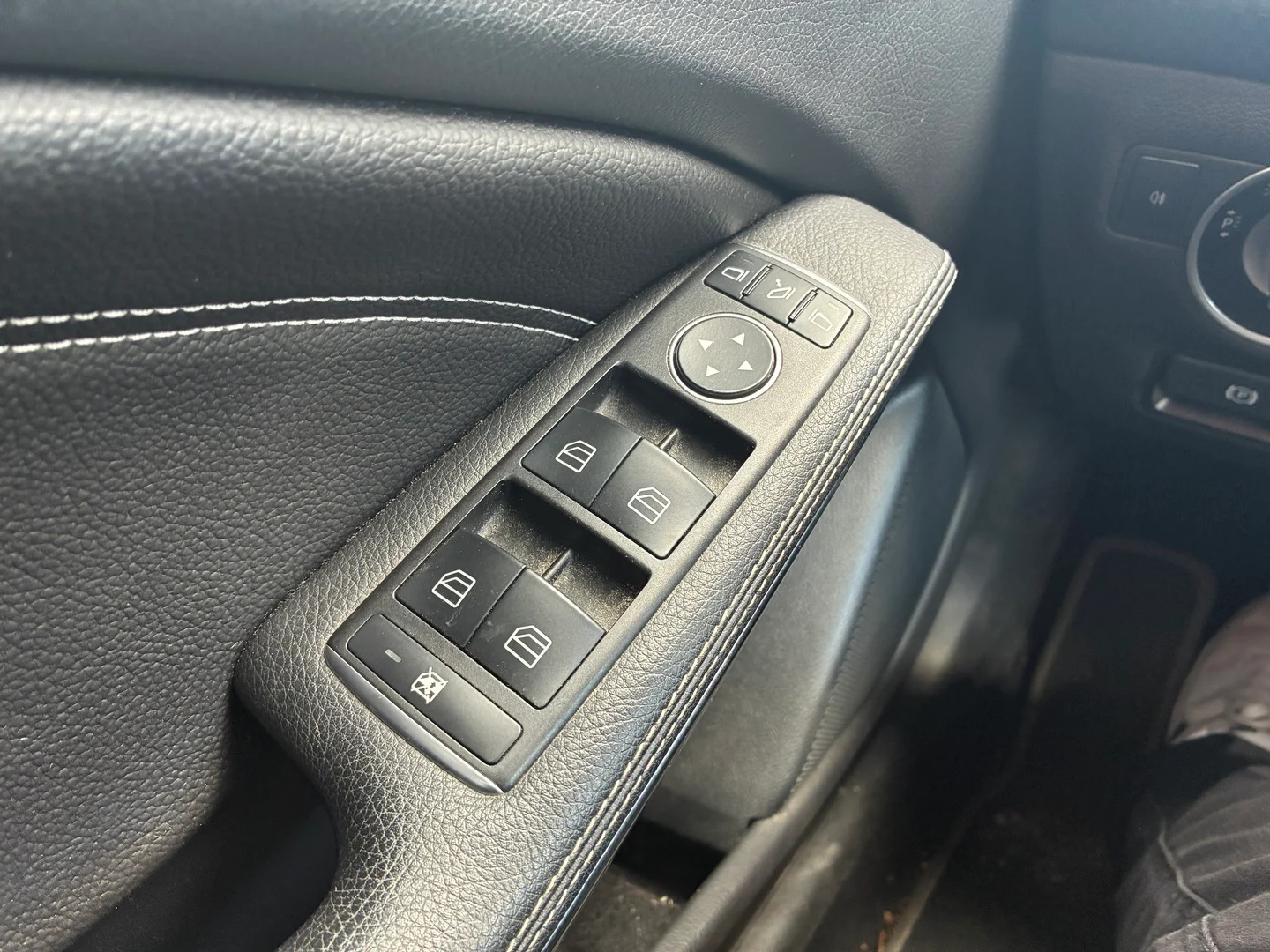 Car Image - 3OdUlnmEuBGnWYdchRHRC3