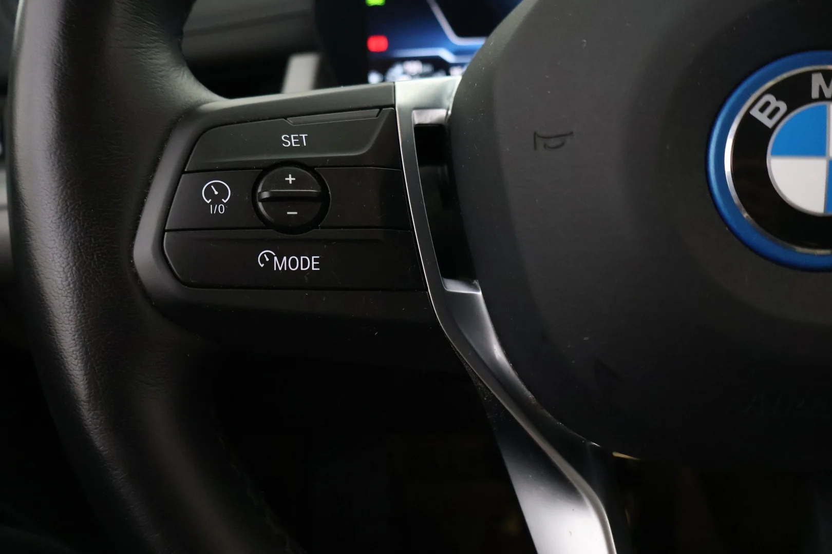 Car Image - 2fXXy8CoftBiiFz4oMpZXP