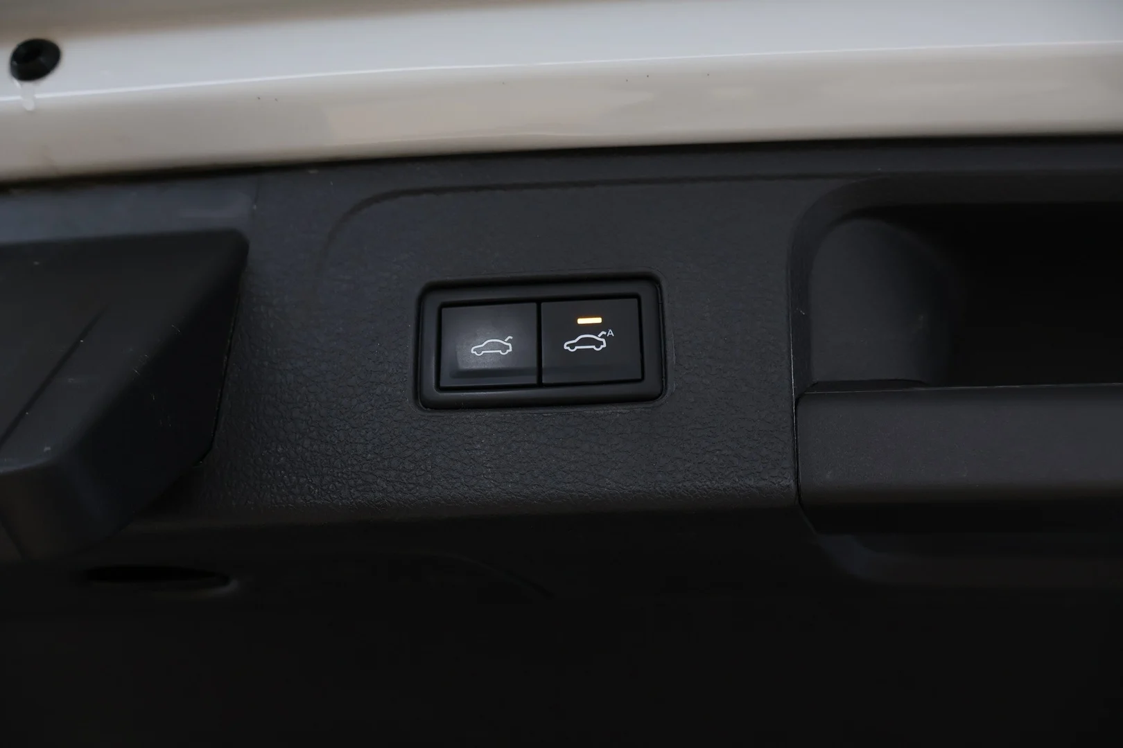 Car Image - 1NMUWUPGxJSmEkzaNAmIW8