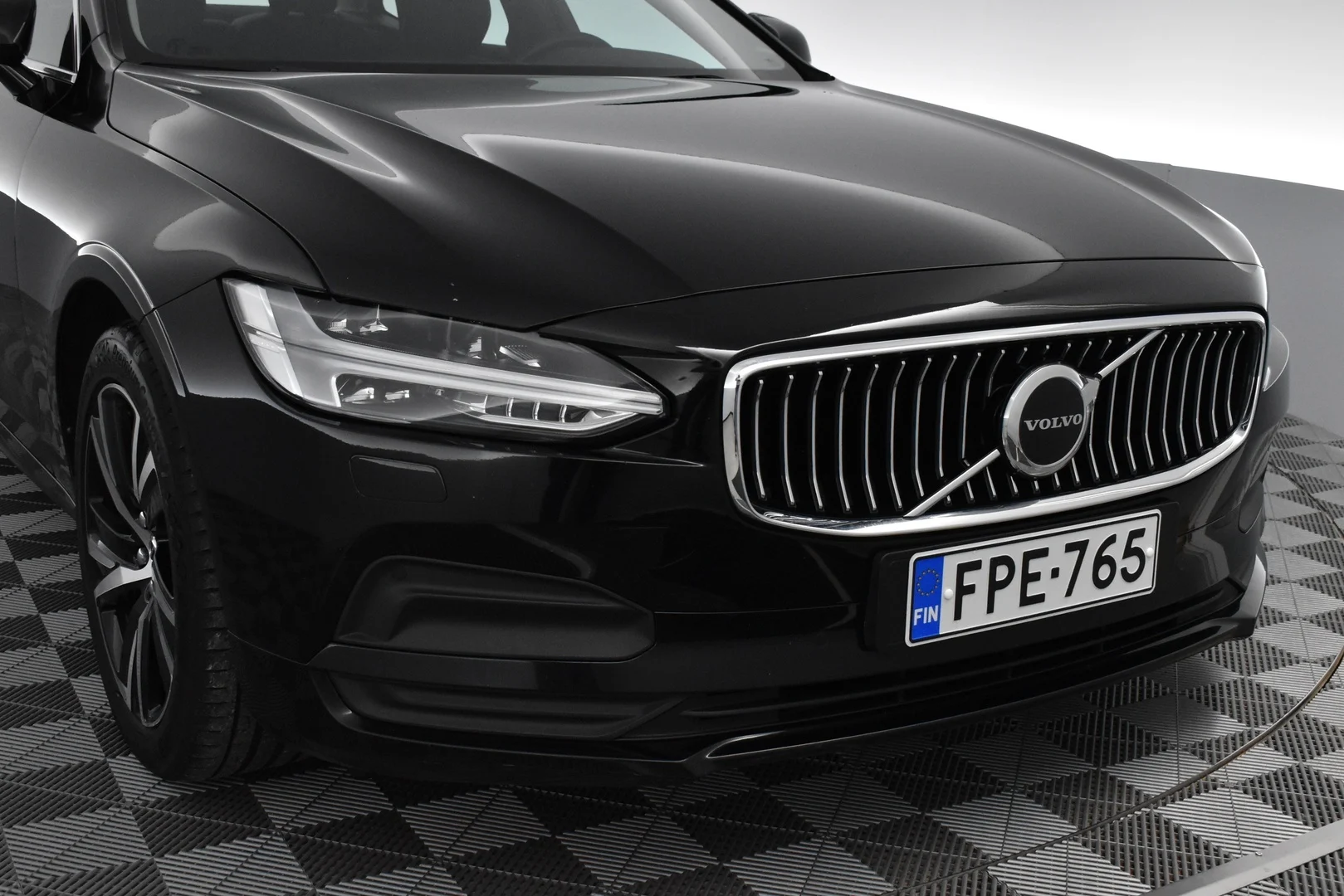 Car Image - 6u7YW7F7AKDccFvGToh7SG