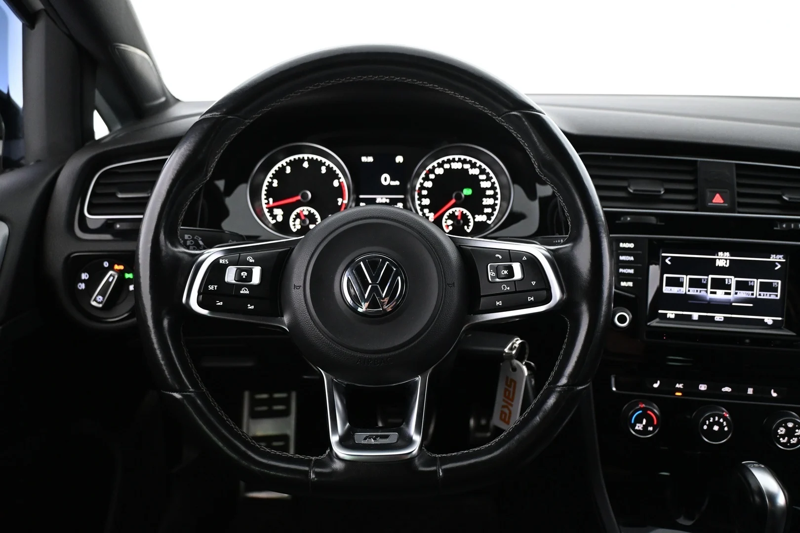 Car Image - PC1rrhGDRJF0bYNdlVeUk