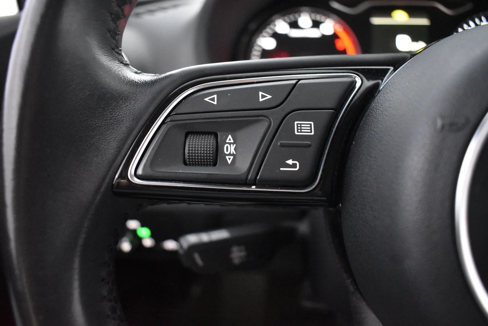 Car Image - 77uK0GlB3ImKyvMO03iSdE