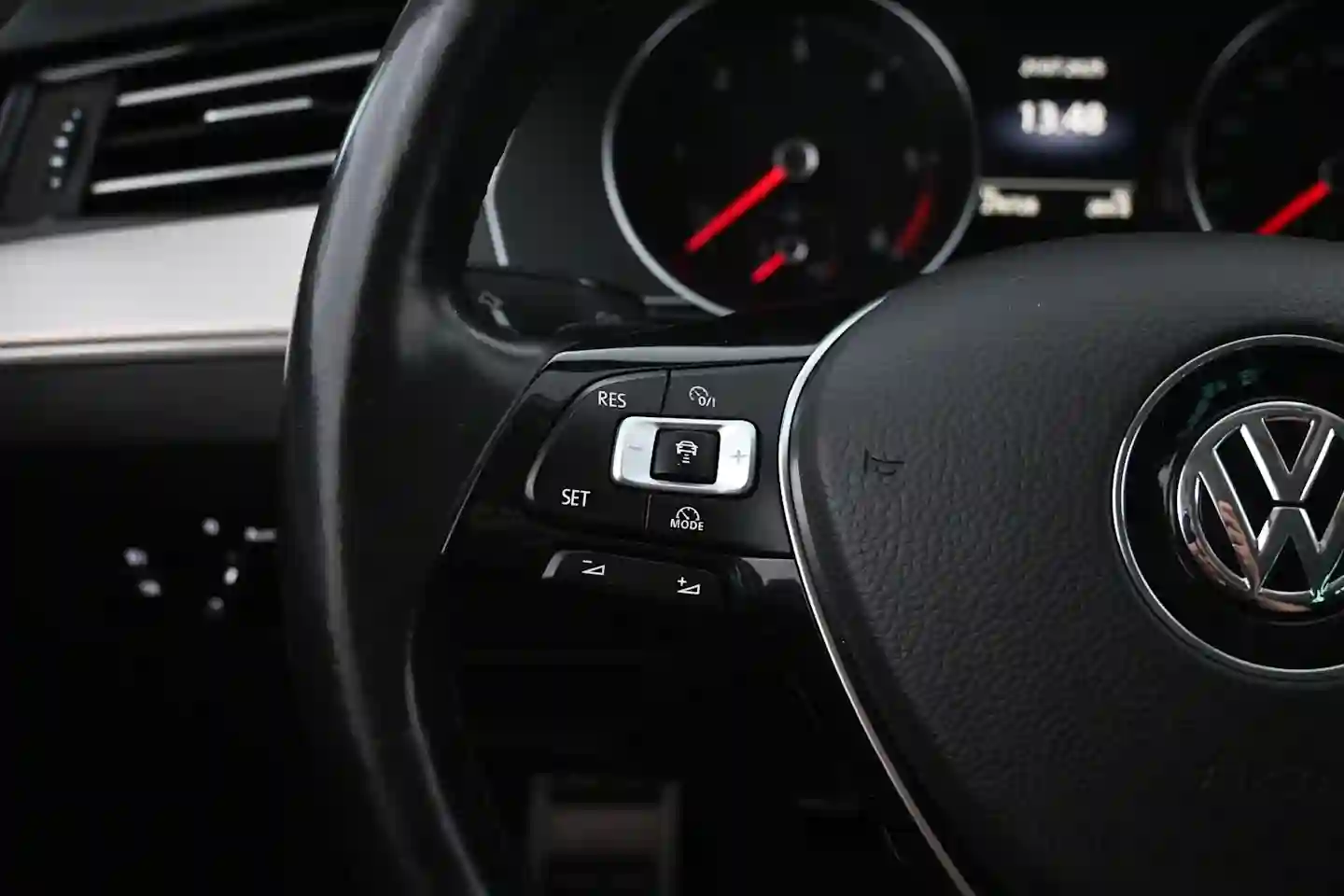 Car Image - 6FQ8JlNdHZYcGauotwxvni
