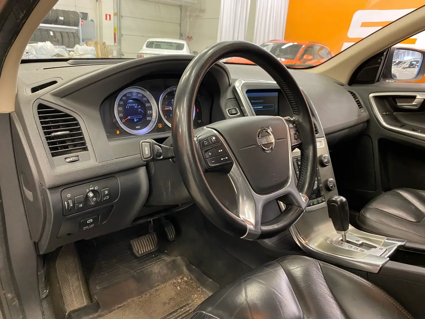 Car Image - 5K0RKD8lqlanTD7S3KBa4B