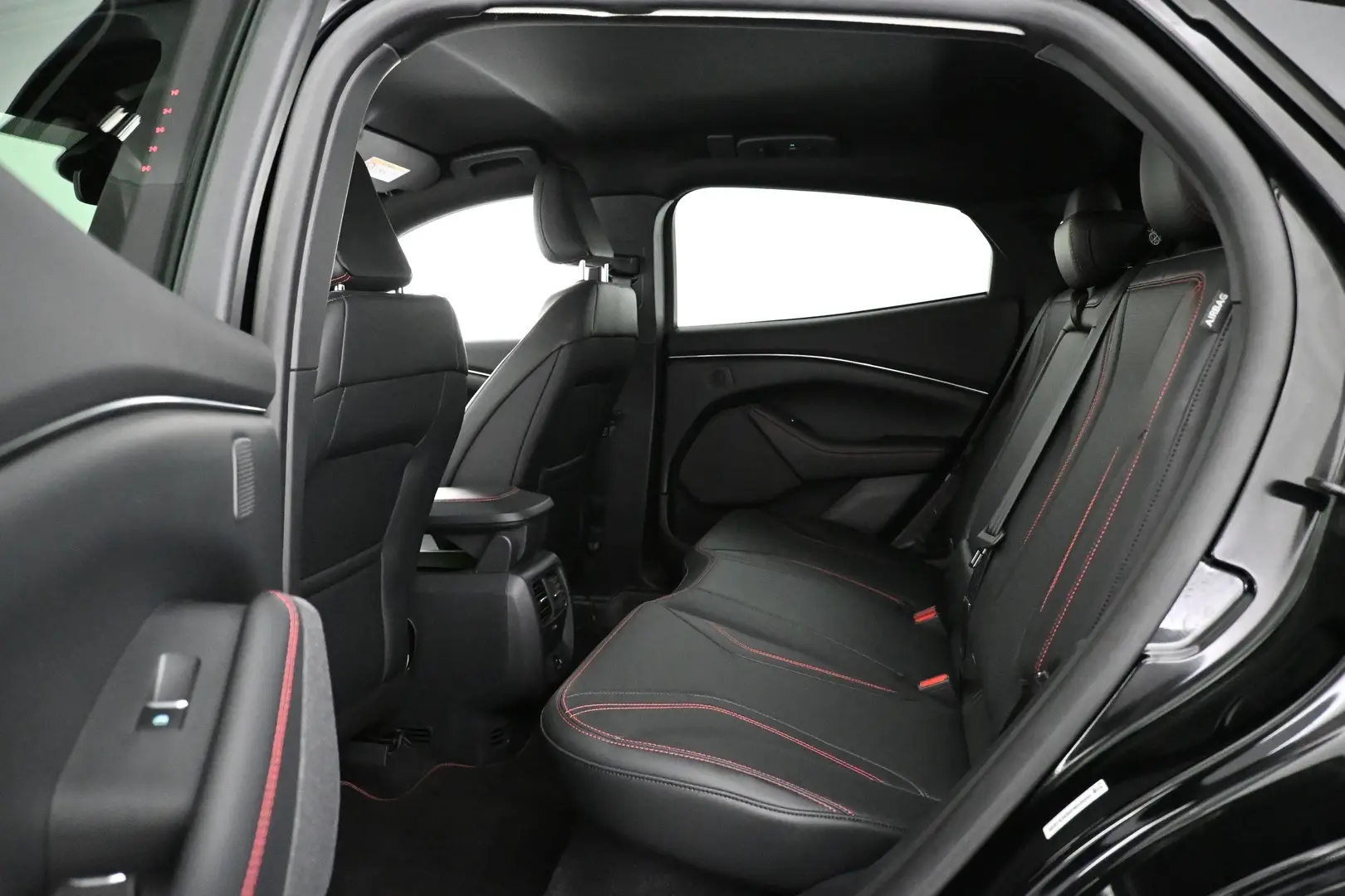 Car Image - 1NraV1Q9J7hf1UouATpsP6