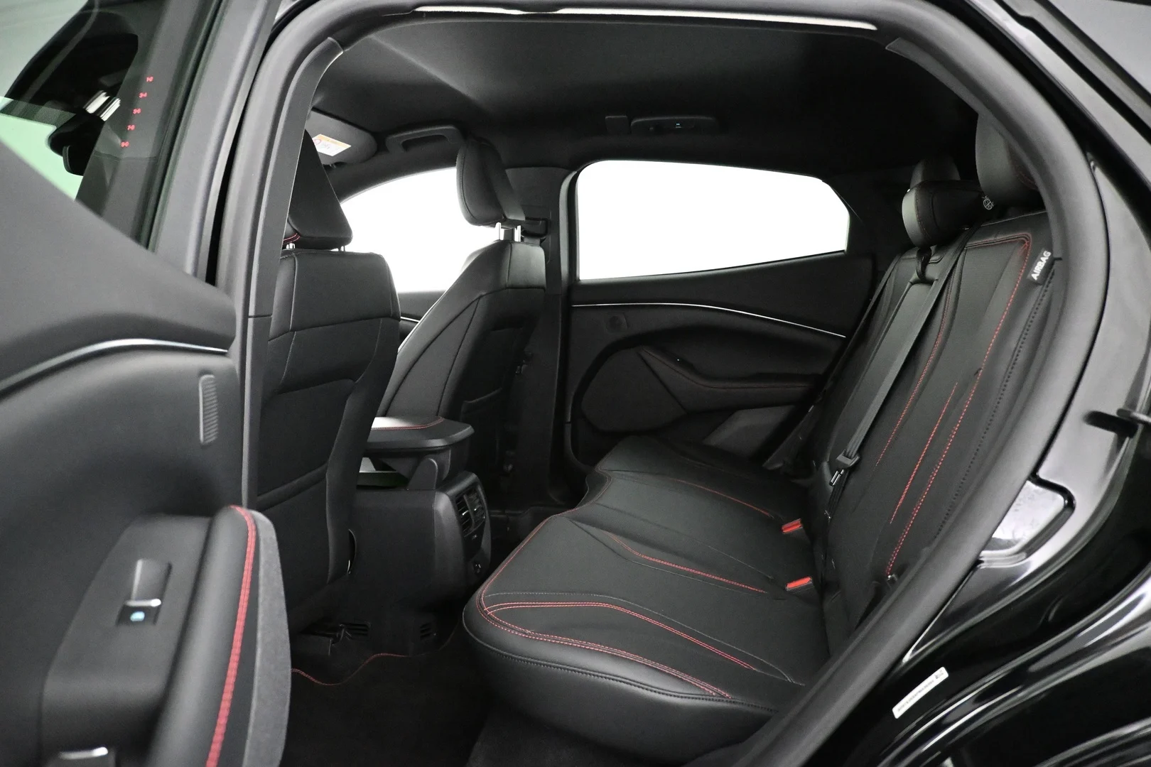 Car Image - 1NraV1Q9J7hf1UouATpsP6