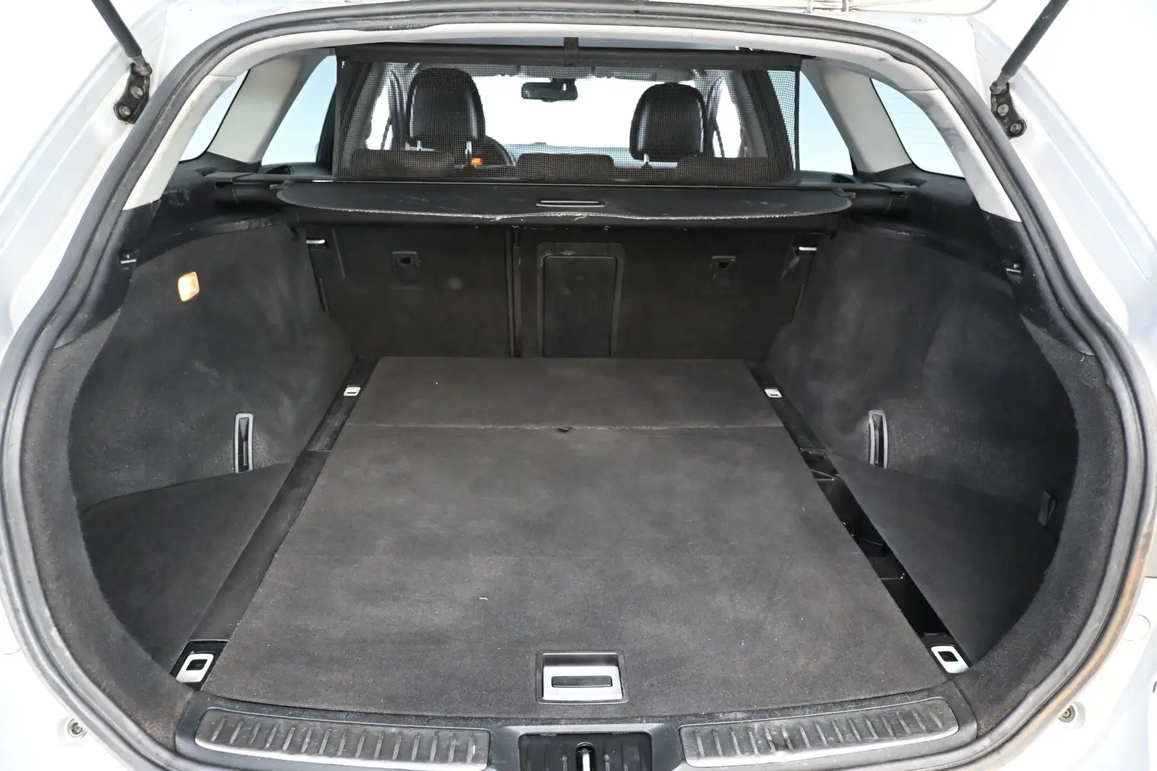 Car Image - 6FsD9h0852Xc6EBlCSSSan