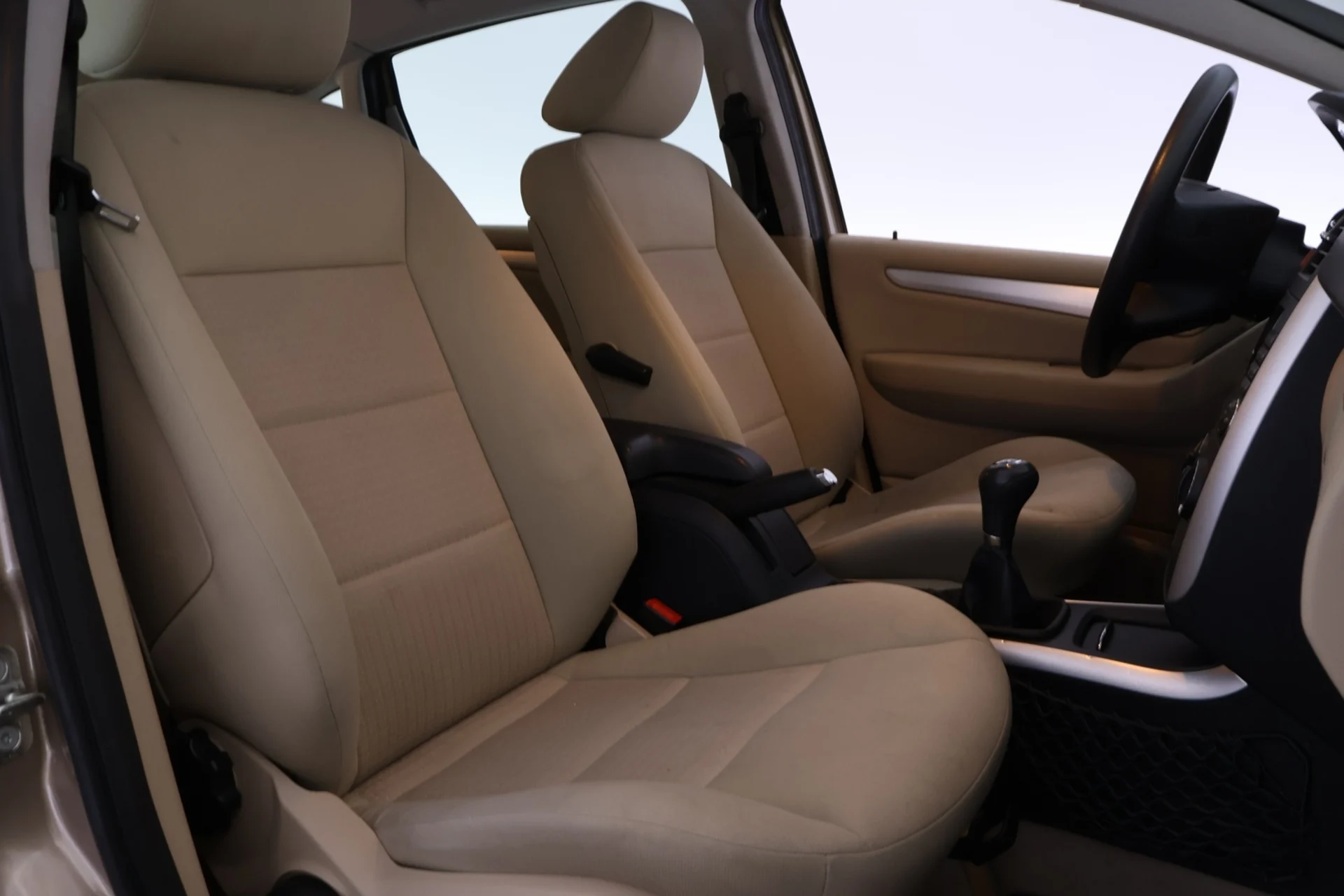 Car Image - 2uLxnjjAVLmkRolcvhpulG