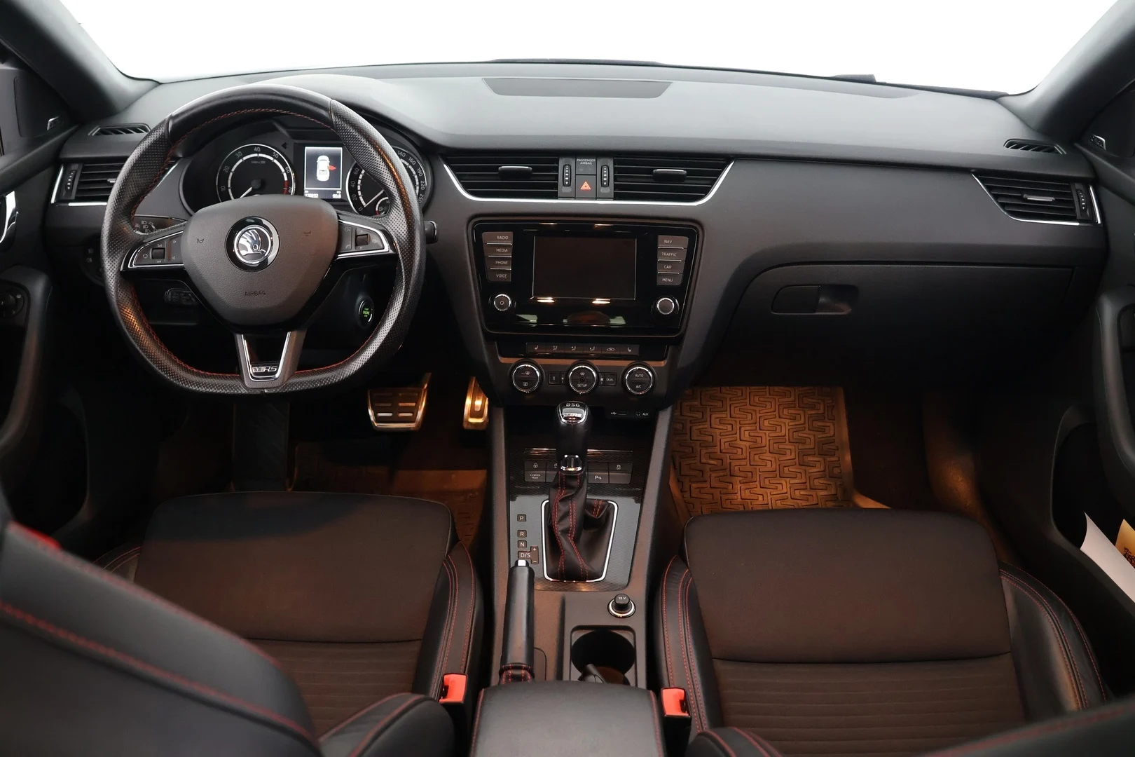 Car Image - 3nBOFjos71mnkaBUK6co8L