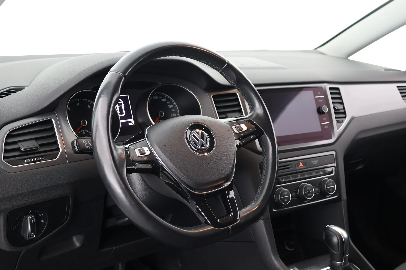 Car Image - 2VXFXxRnXcPXoKBd0HSHp1