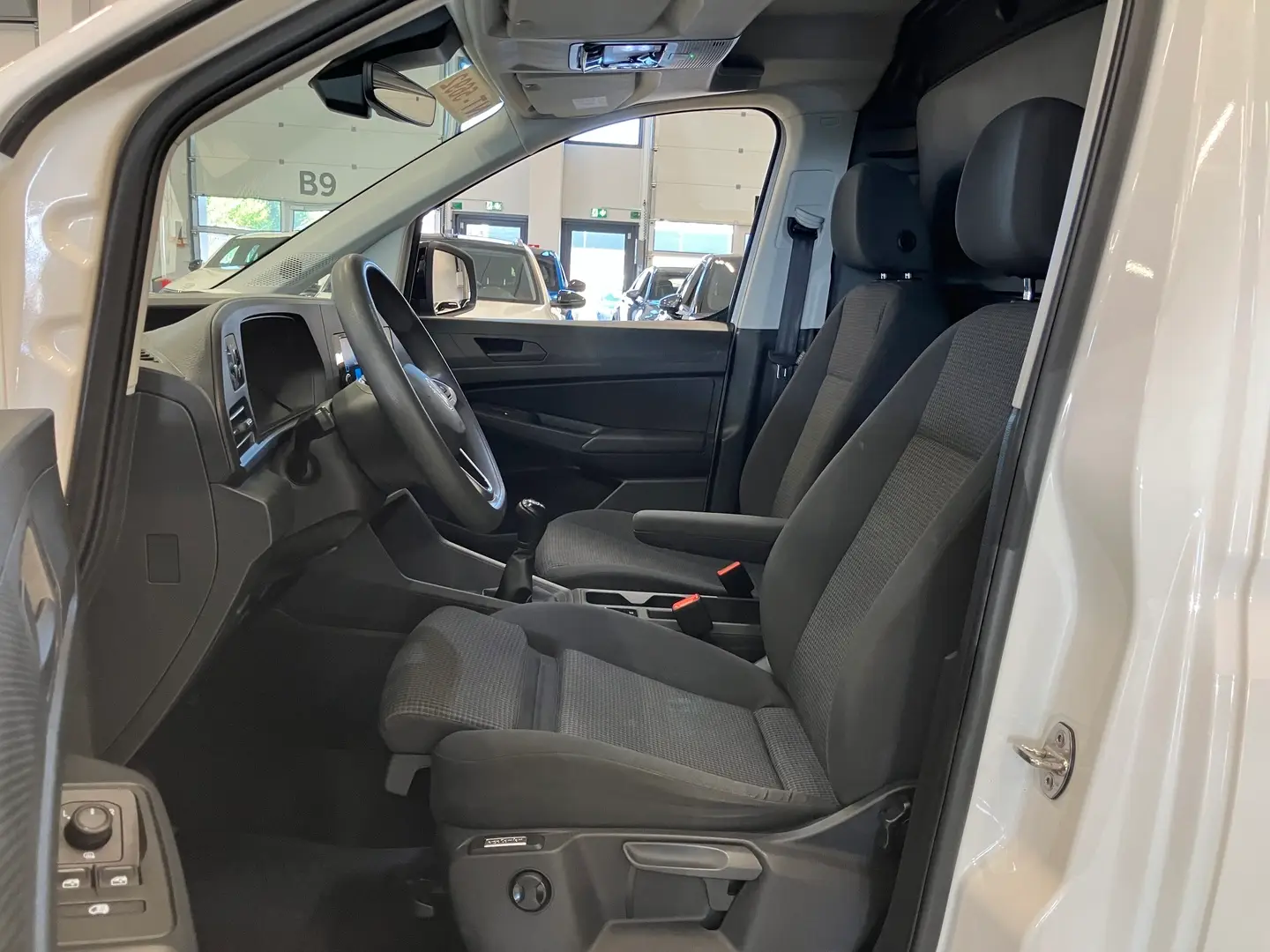 Car Image - 1w8biTRIpQld4uKScUW8Fl