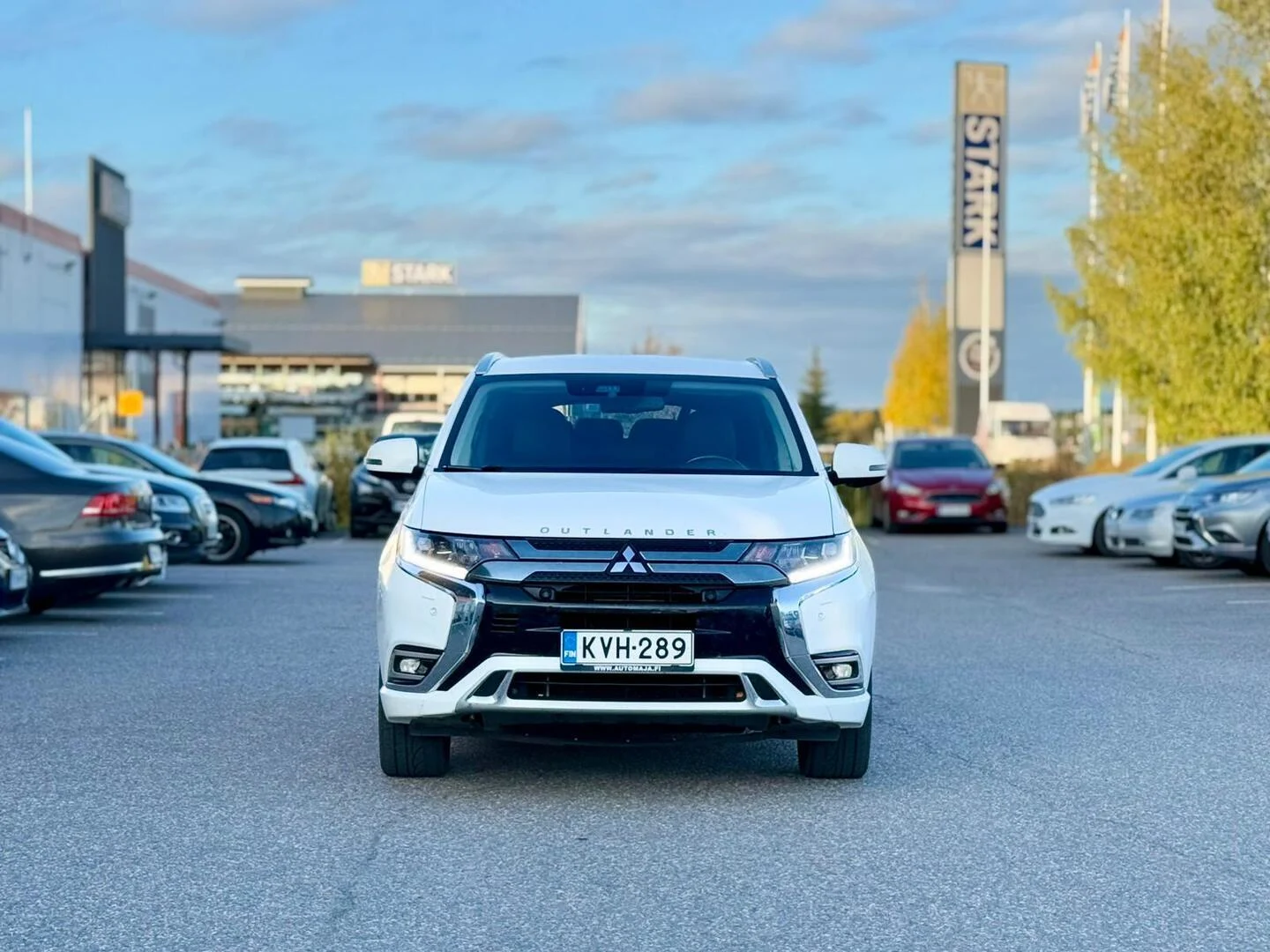 Car Image - 3SLFdLQ6mRklTEAM3xLRCX