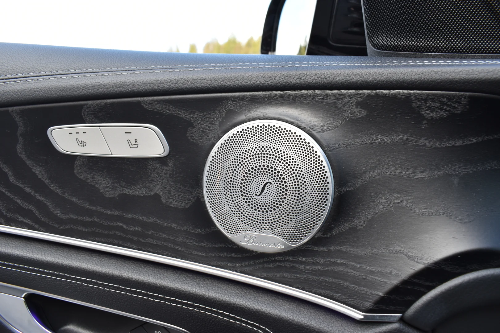 Car Image - 3S6IUm62X34fzaJ5h1Z4lR
