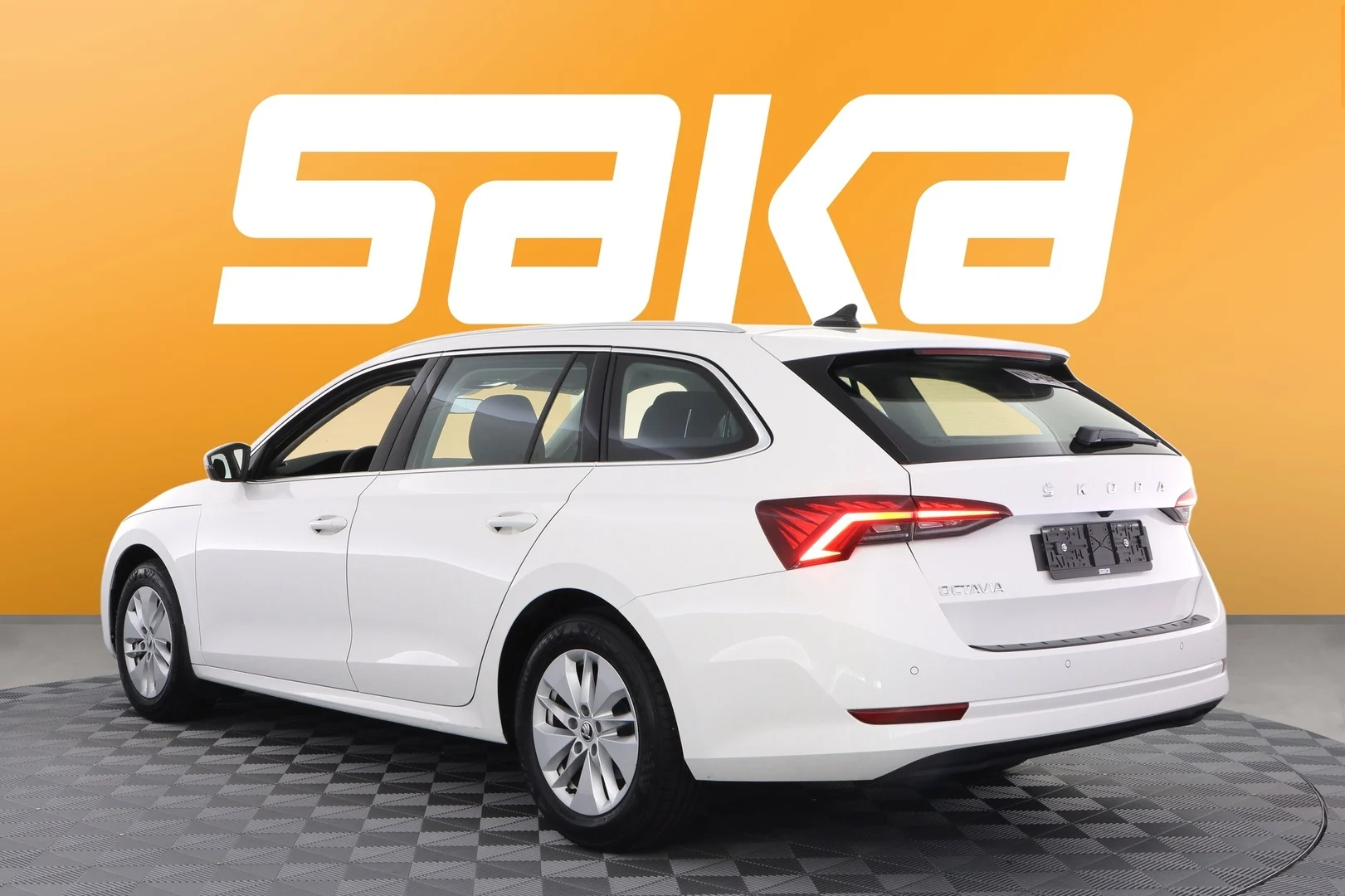 Car Image - 4A81ZQ6RdR49tC1d88cnDQ