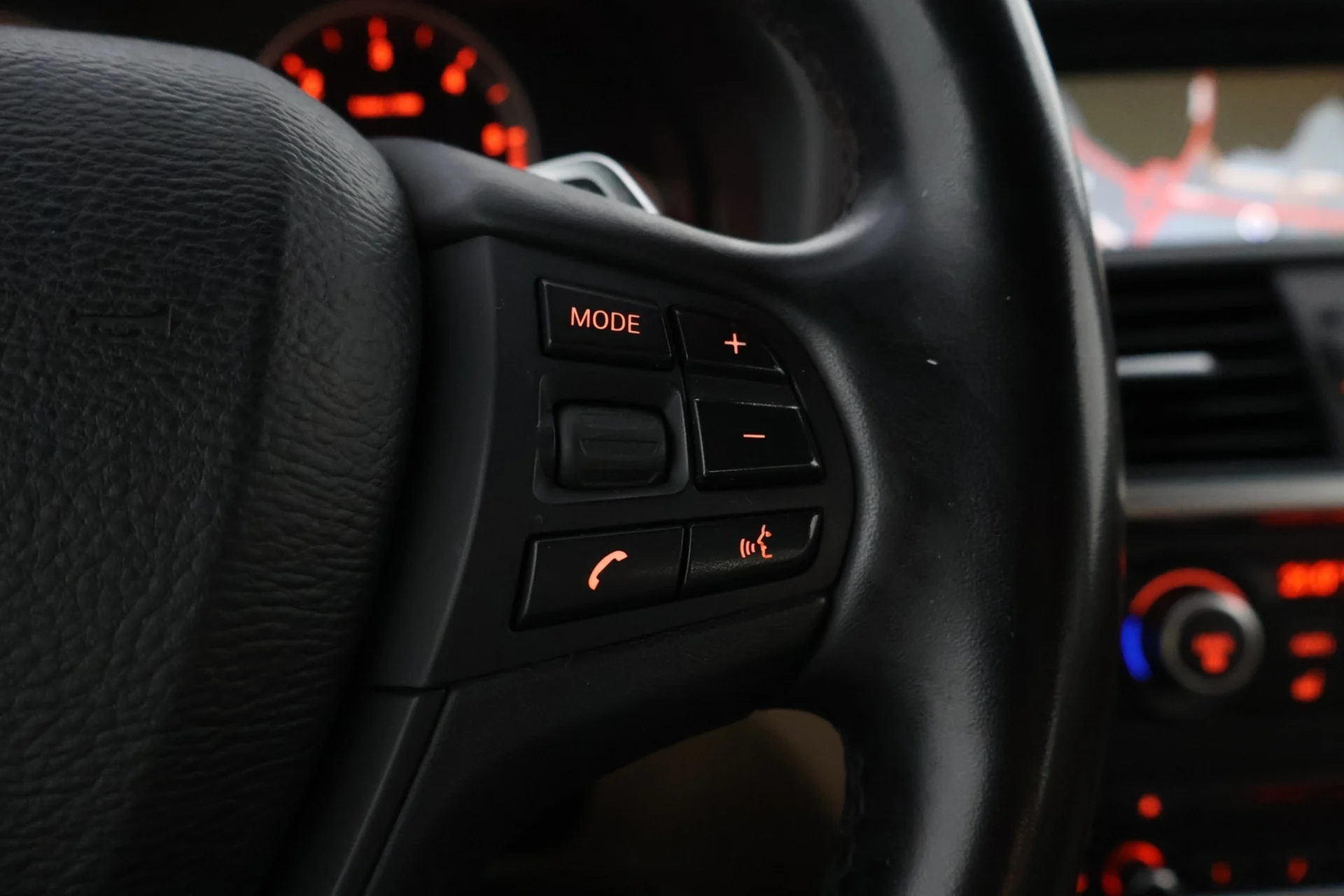 Car Image - 3dQp2xOTdCfOHHJikslRm1