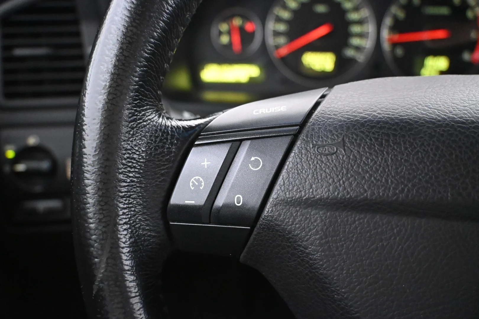 Car Image - 455GD7Y3gRQ19nSN9YUztL