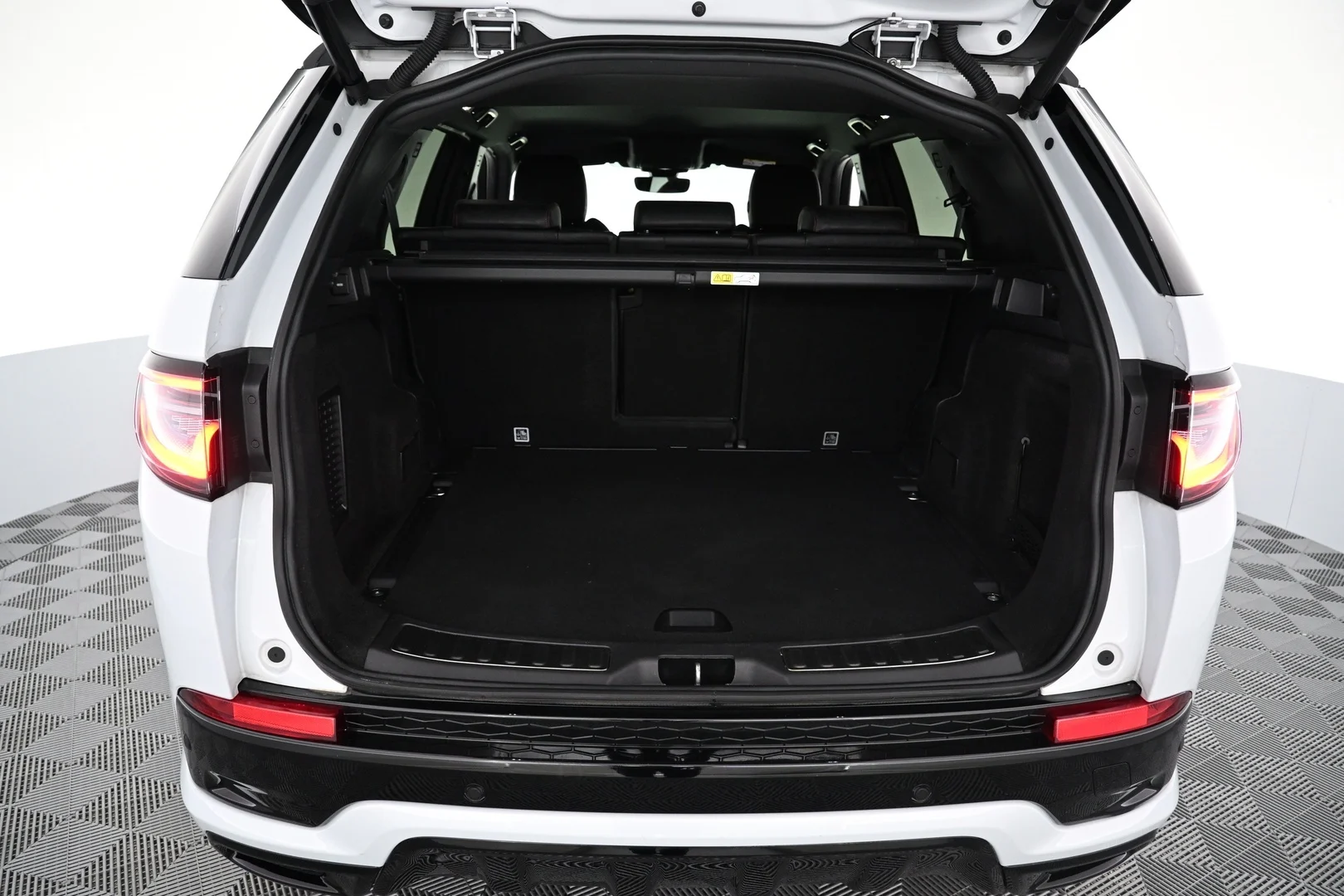 Car Image - 5tPt9DFRnQYMDlV6R2UOrr
