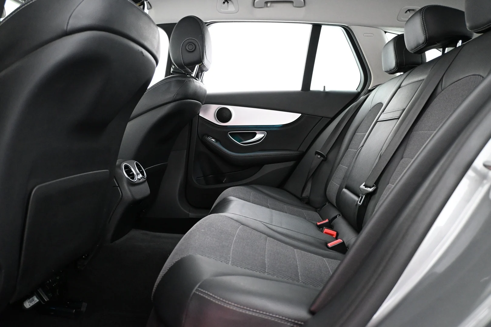 Car Image - 3ajL1EtlXt9PUfuD0Lluea