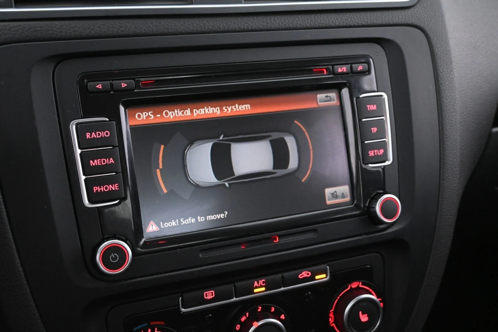 Car Image - 53lsiTqr7sfFz9kvoHIhpb