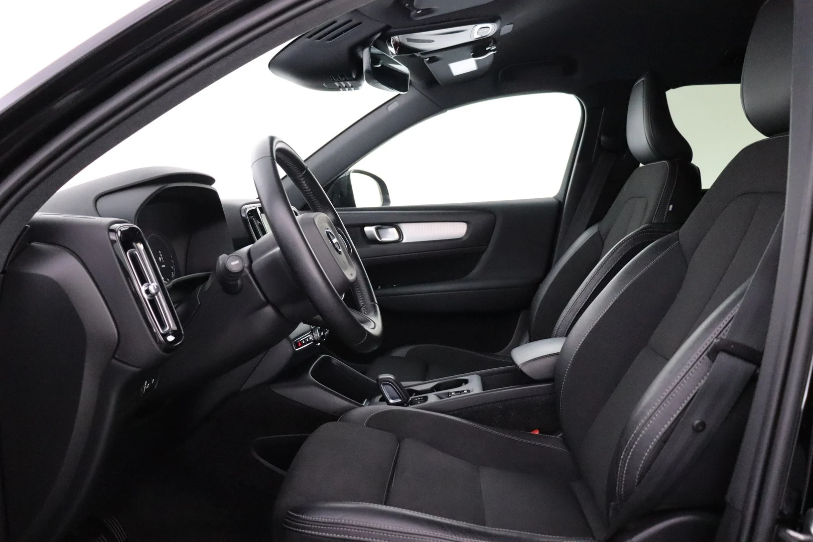 Car Image - 4SQNjvDhyND3dNtvfPohhZ