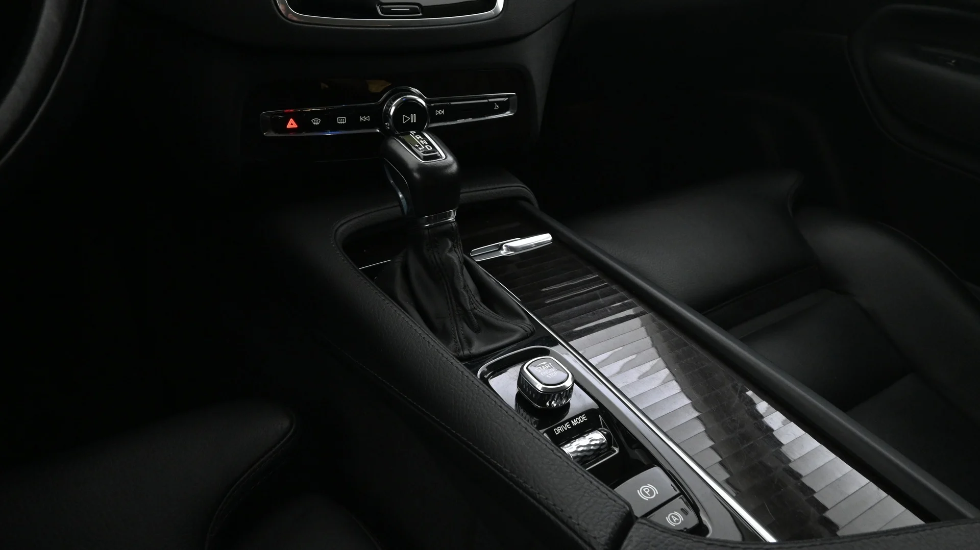 Car Image - 1iFaSm8cfhKBSjtSmPGvg7