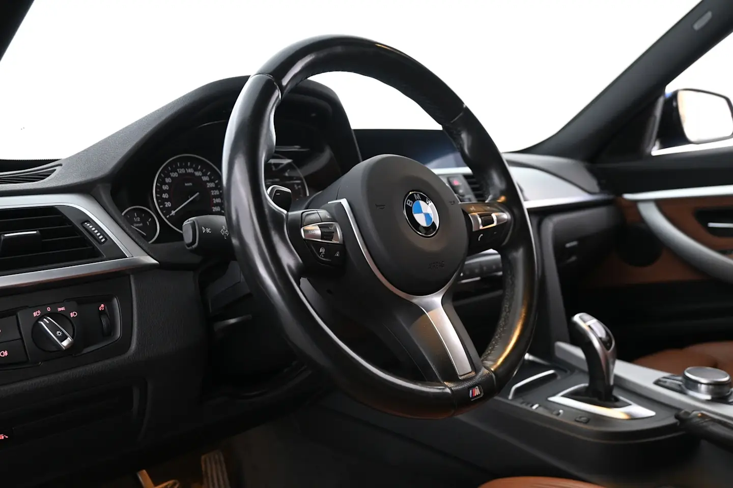 Car Image - 4UMHJvLVISEBicsflklwA2