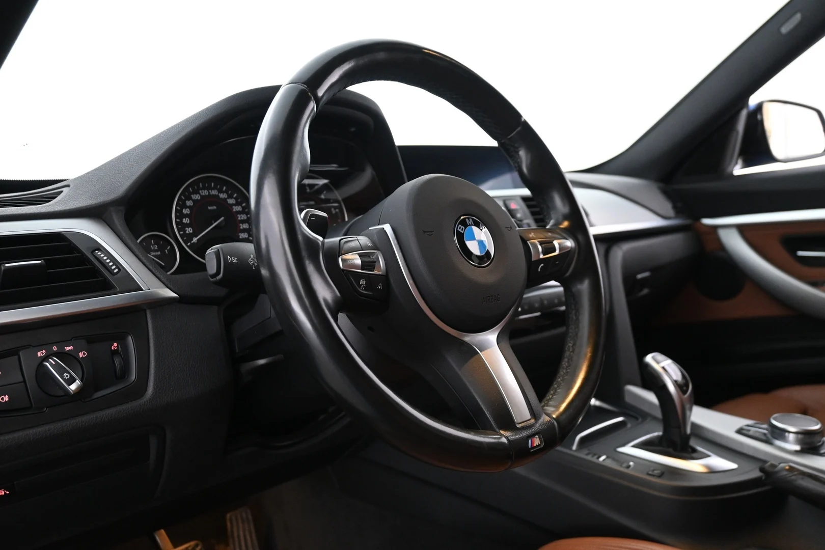Car Image - 4UMHJvLVISEBicsflklwA2