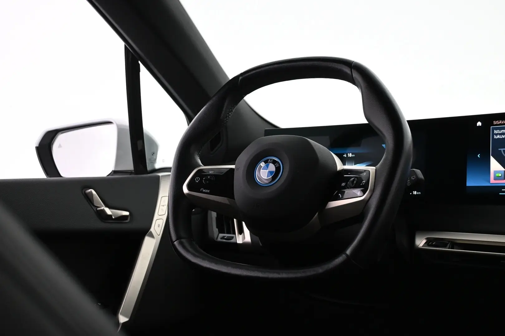 Car Image - N63FfwqNESULjJYM7nKS1