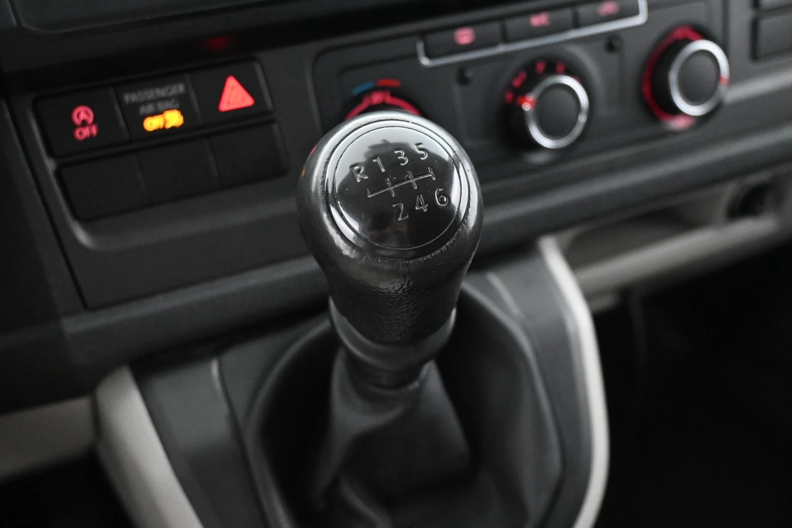 Car Image - AOCwEuwV8adroO3NOK2hh
