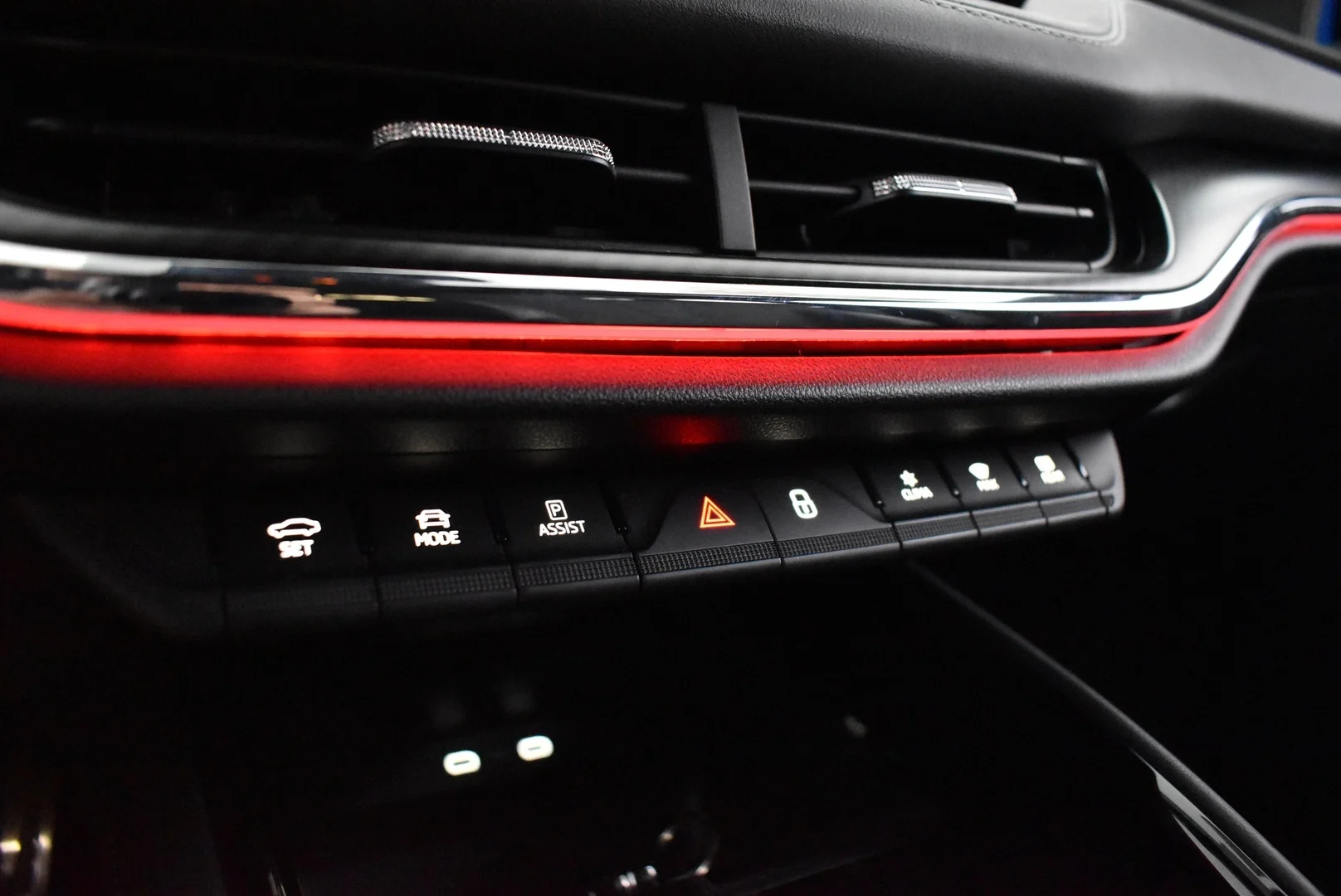 Car Image - 60cB9zzfq0iPbJJnD5TeIa