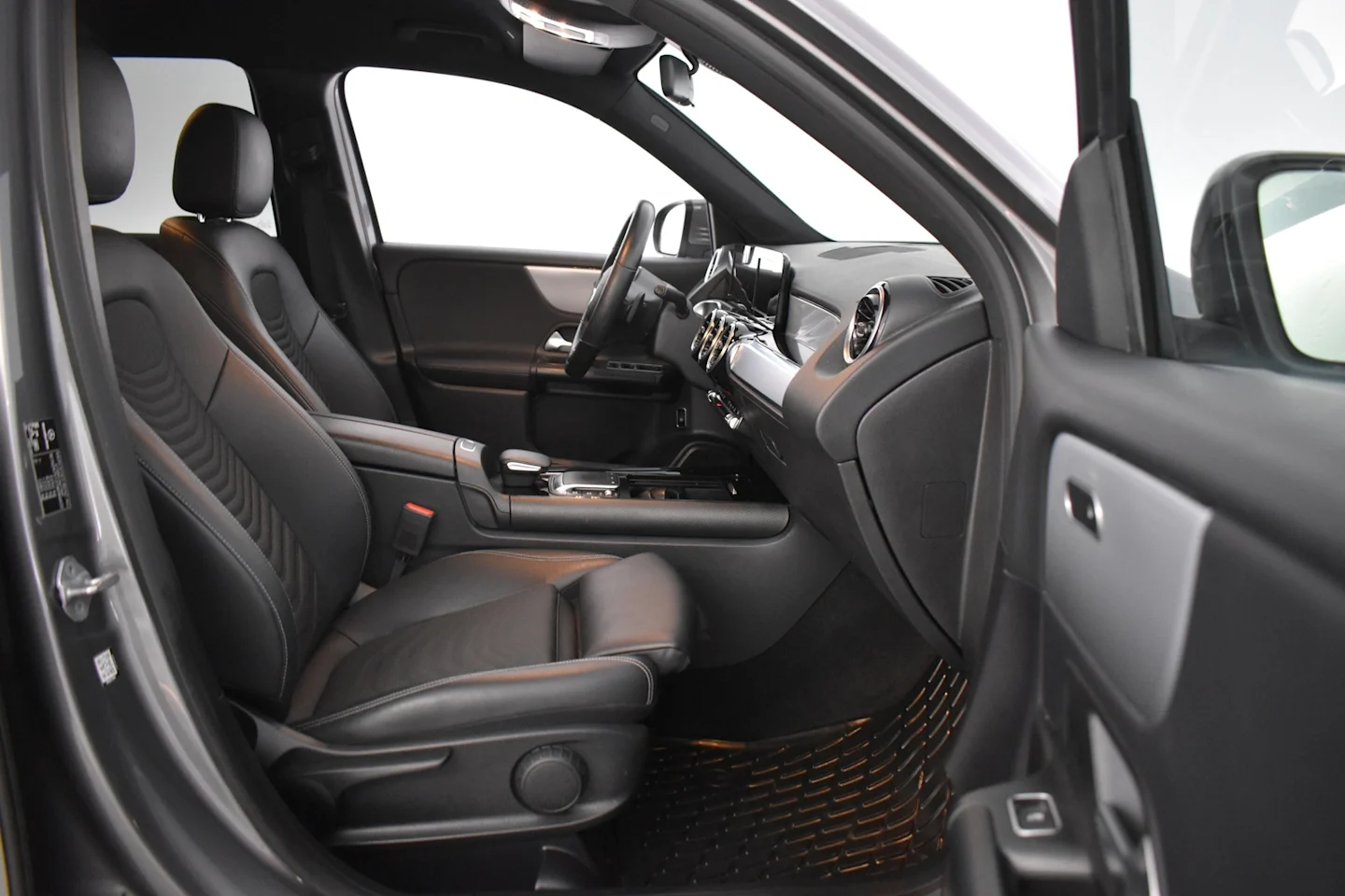 Car Image - bG0qDKzeyrByjZZmSAheX