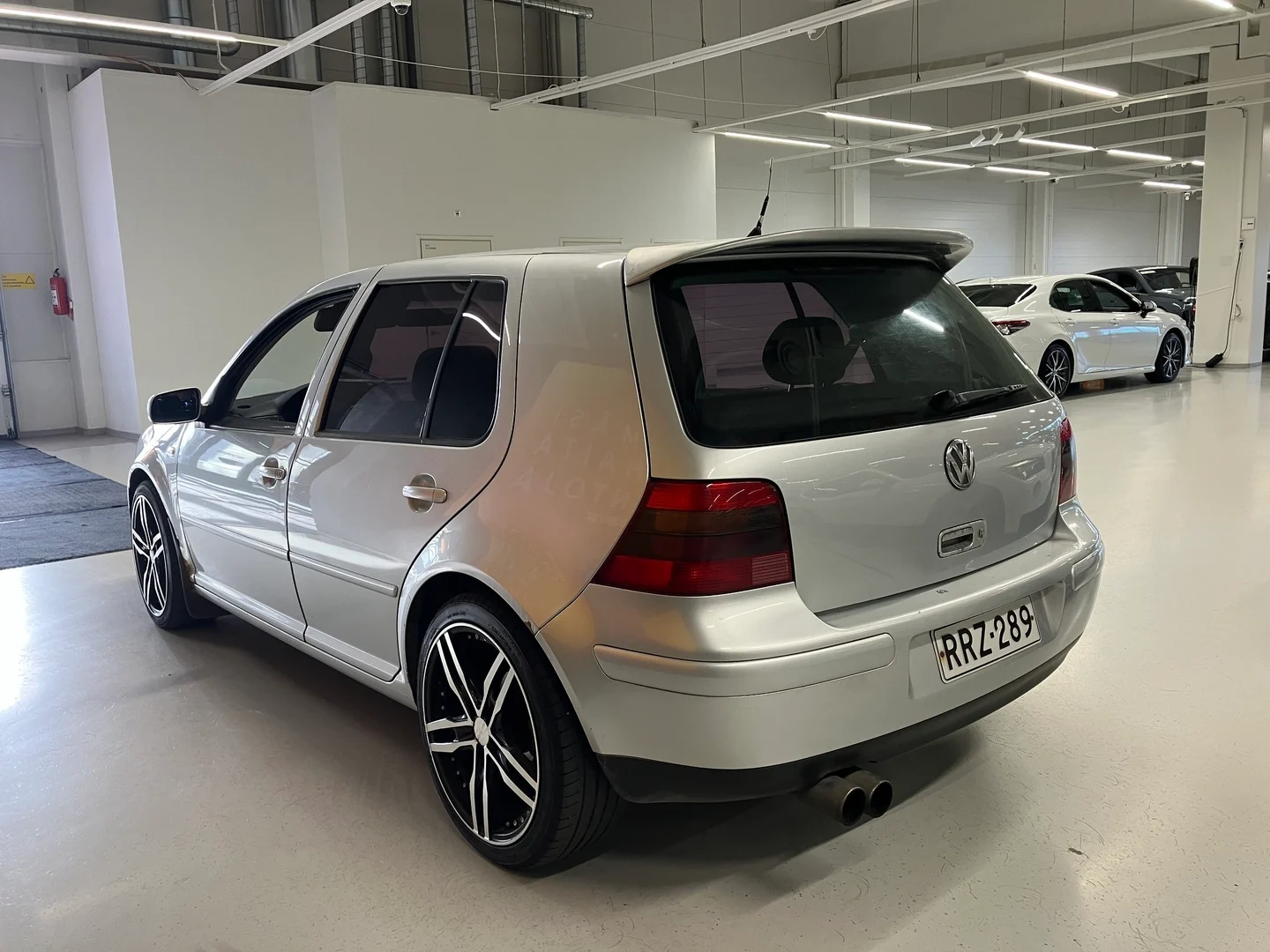 Car Image - 227xDsNdKFaVStBzheYP35