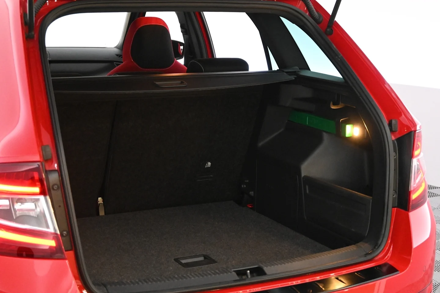 Car Image - 1591KotOKNPafNRk1x8JUt