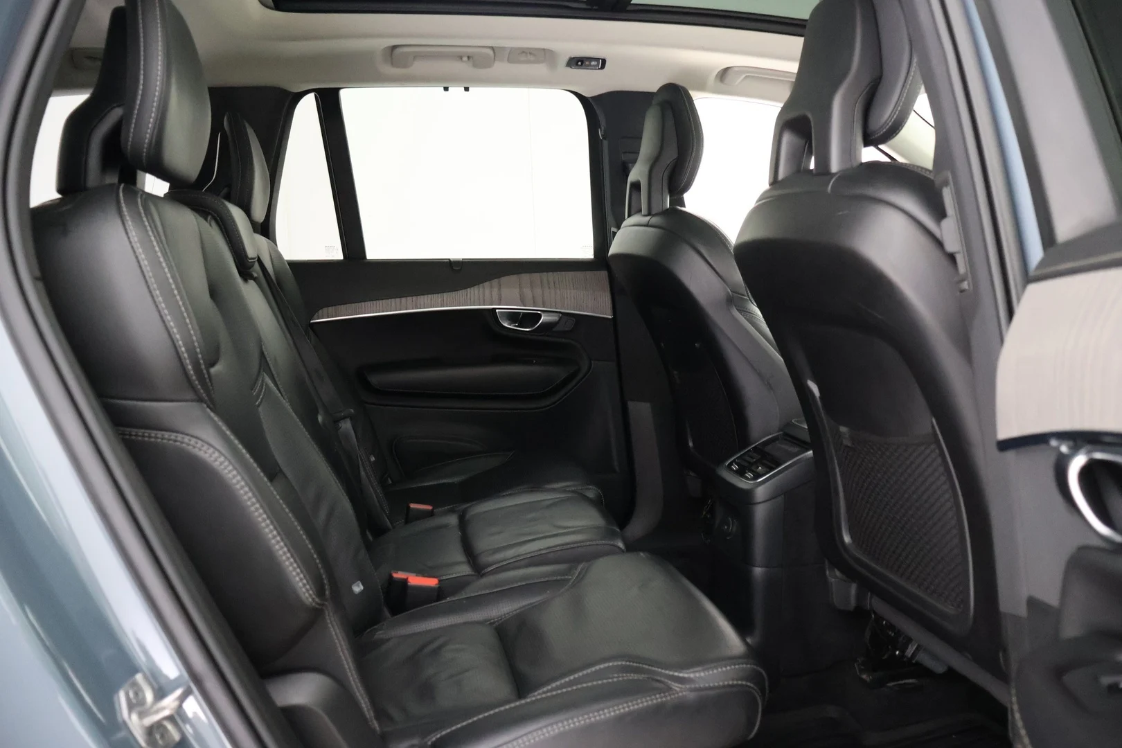 Car Image - 1J3sEf9jaHbTrlRXdY0X1P