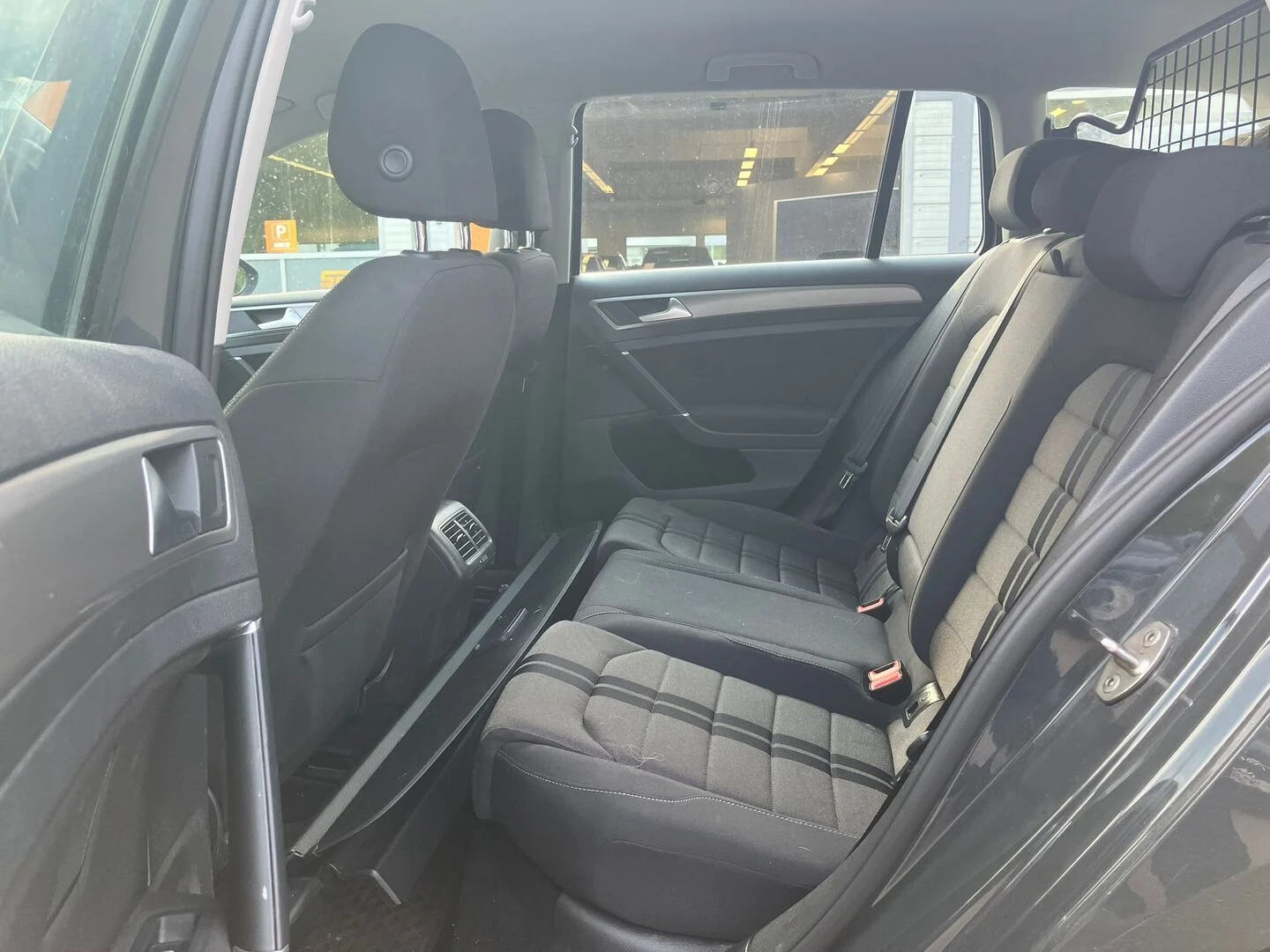 Car Image - 5K8h99zxAKmEluFvNTvdKu