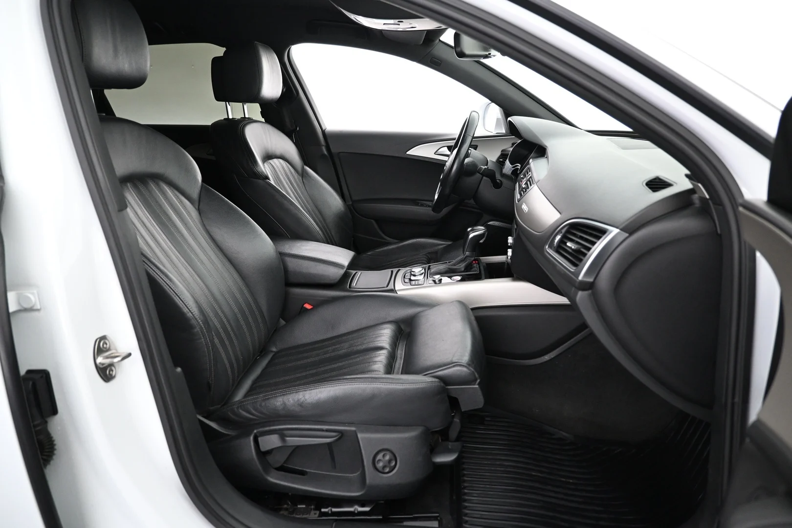 Car Image - 7AkrkCdQ4mKQfBatA9Eon7
