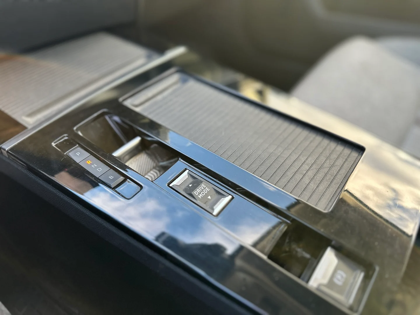Car Image - 4wXFYbxHfG9iRMS5E3u6wn