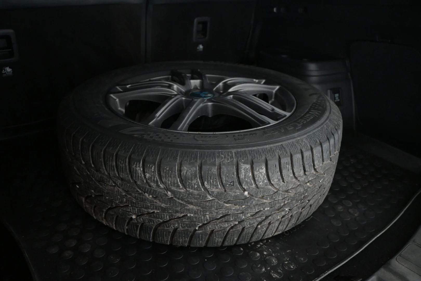 Car Image - 2oZ4Uc8nJ8RctFQBJE36MF