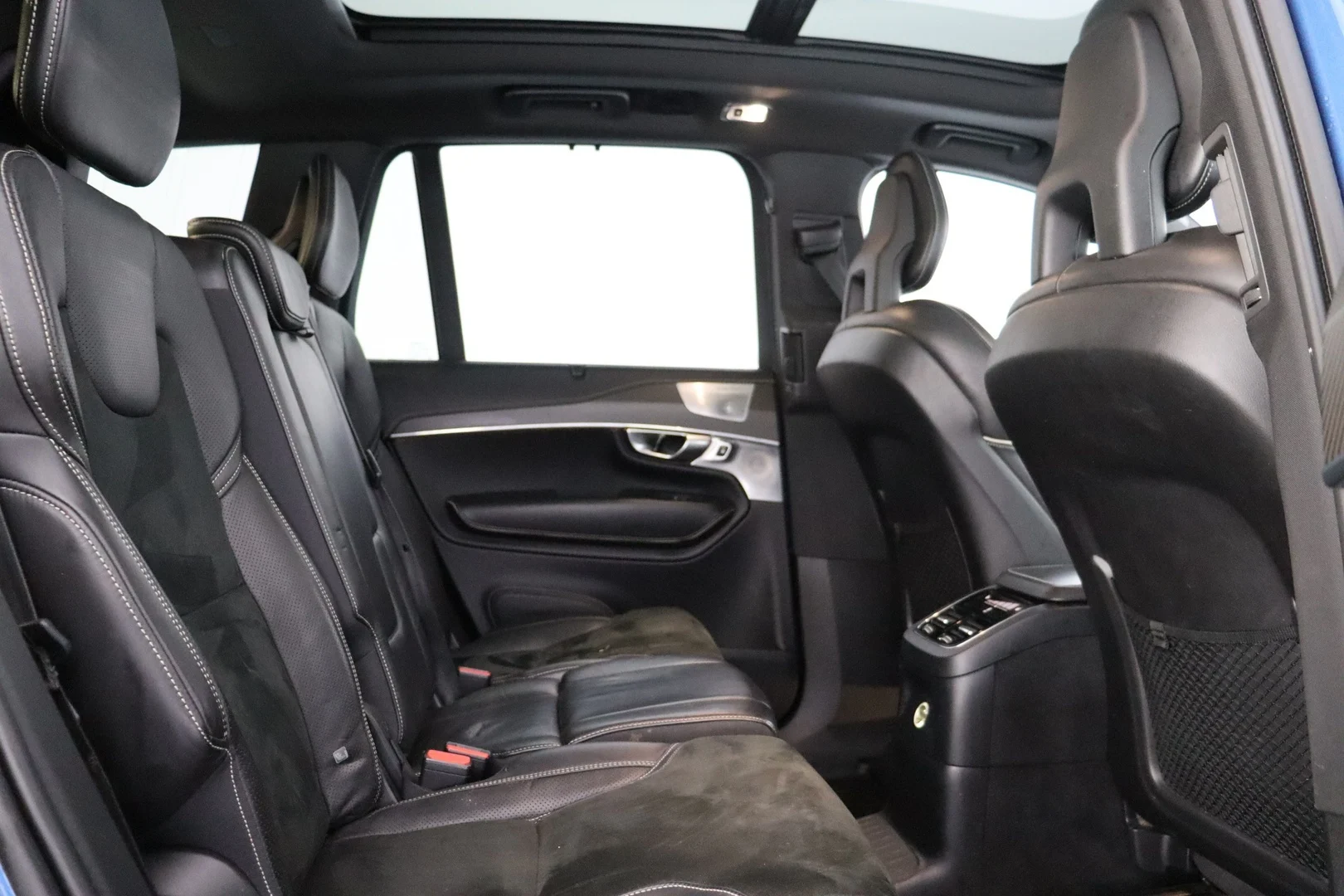 Car Image - 4fKc41533cI8DOs8DQBbdJ